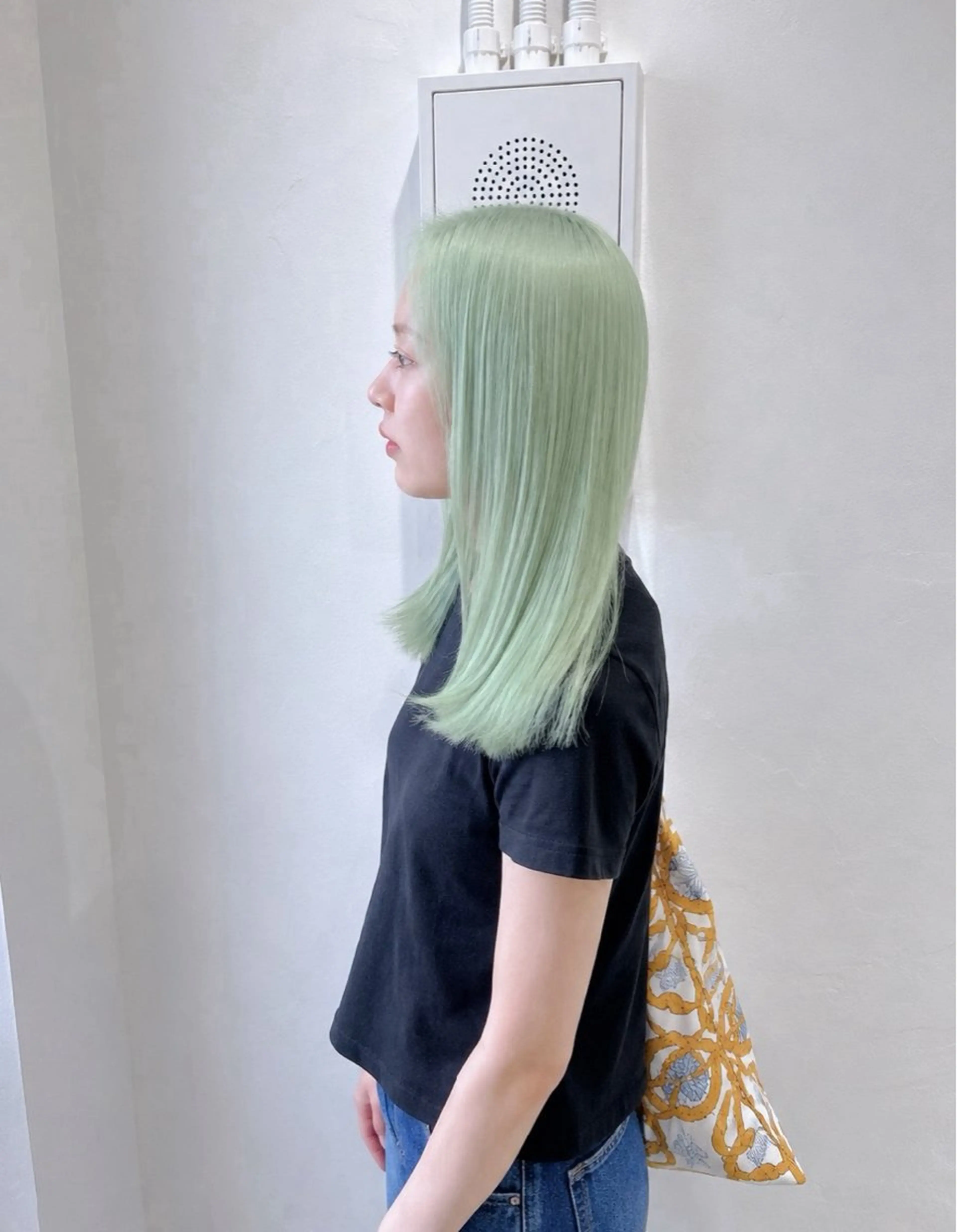 セミロング カラー ブリーチ ミント ミントグリーン 似合わせカット Muミュー/ブリーチ ハイトーン　Wカラーのヘアスタイル