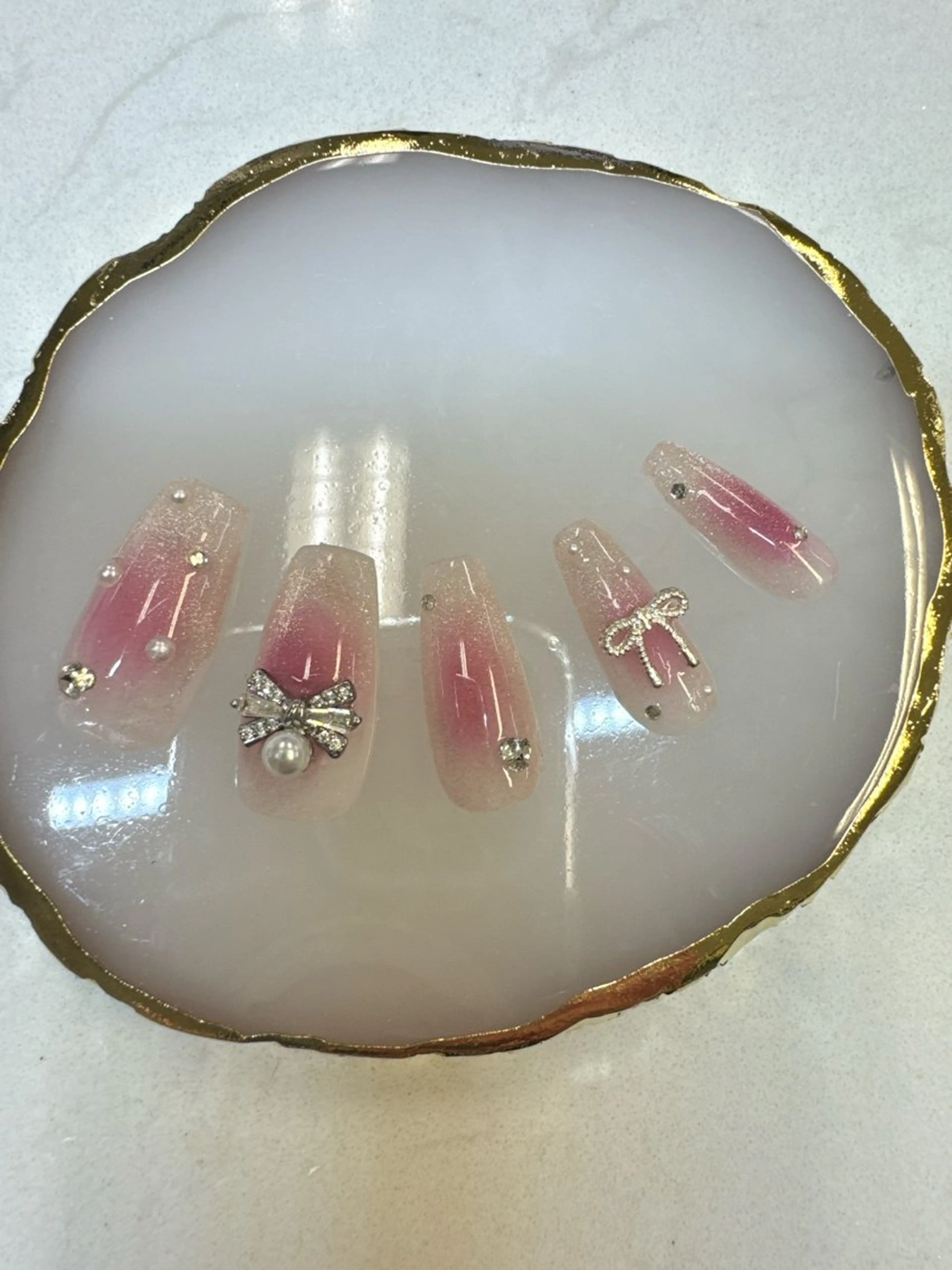 ネイル 長さ出し フレンチネイル ジェルネイル ガラスフレンチ マグネットネイル Queeens nailのネイルデザイン