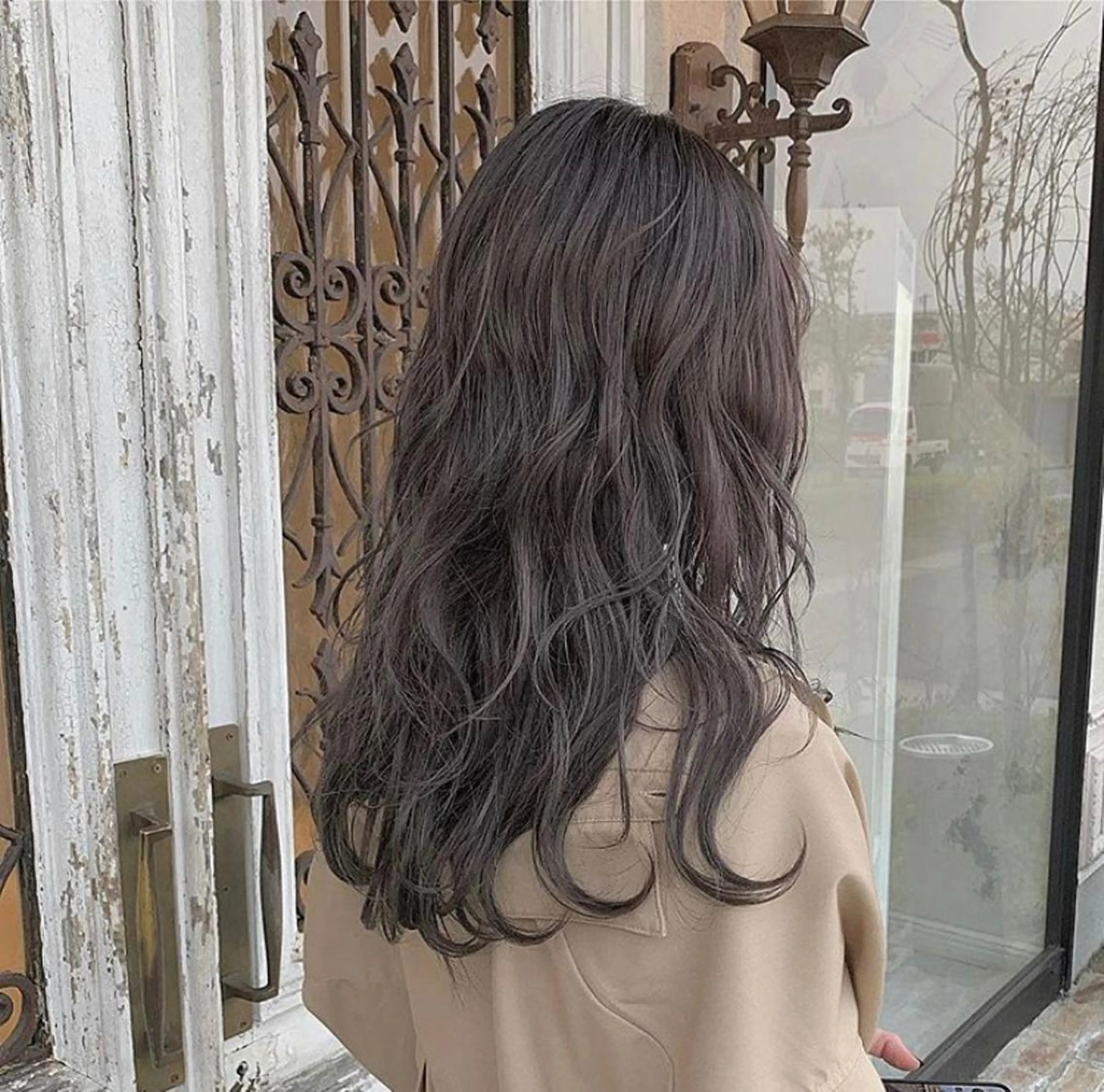 カラー ブリーチ グレージュ ハイライトカラー 吉村 怜のヘアスタイル