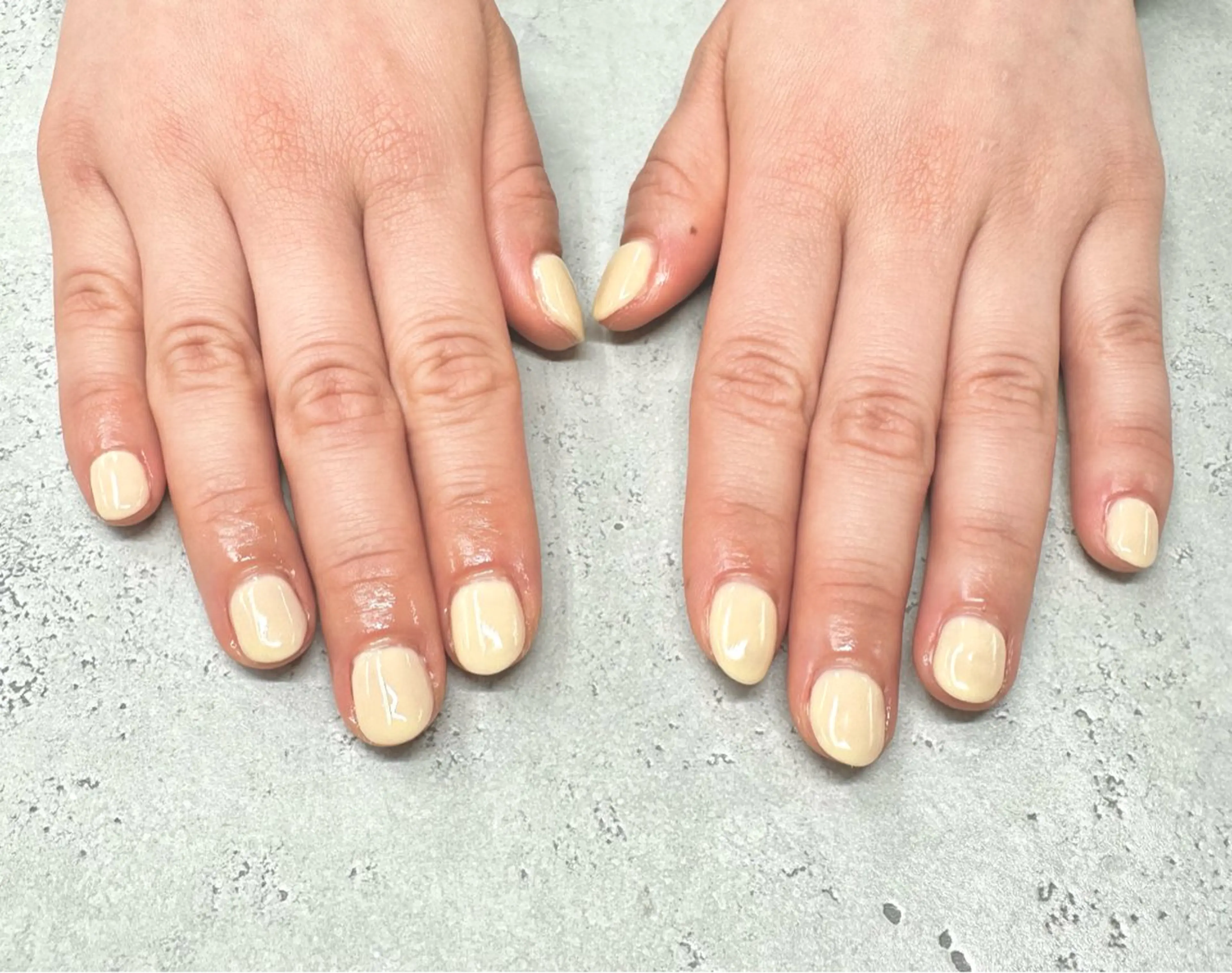 ネイル マハロネイルサロン横浜店所属・濱田 桃葉のネイルデザイン