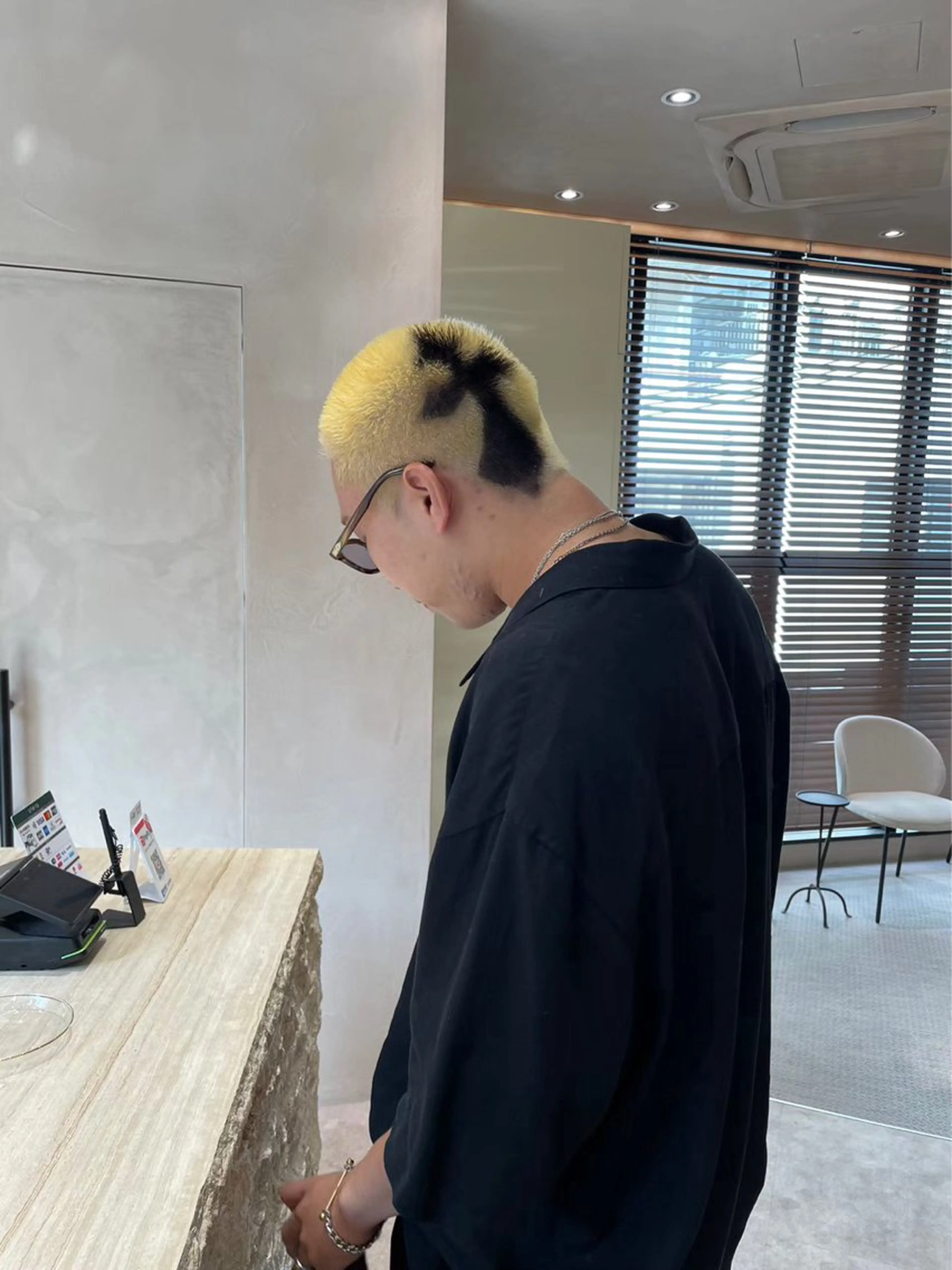 ショート カラー メンズ ヘアカラー メンズショート/ピン パーマ/新宿/フウガのヘアスタイル