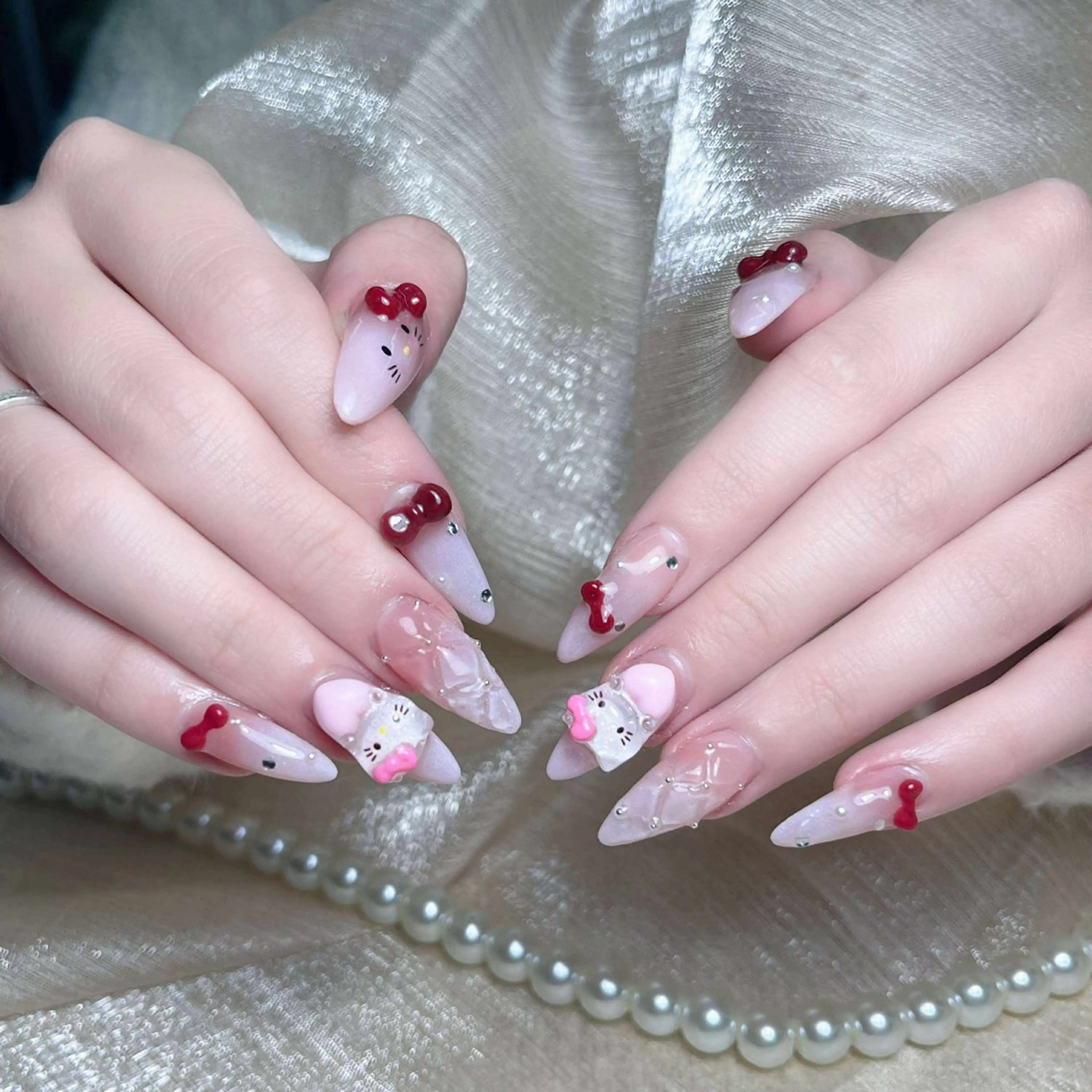 ネイル アートネイル ジェルネイル キラキラネイル ミラーネイル ニュアンスネイル ハンドネイル ハンドケア Nova Nail Nambaのネイルデザイン