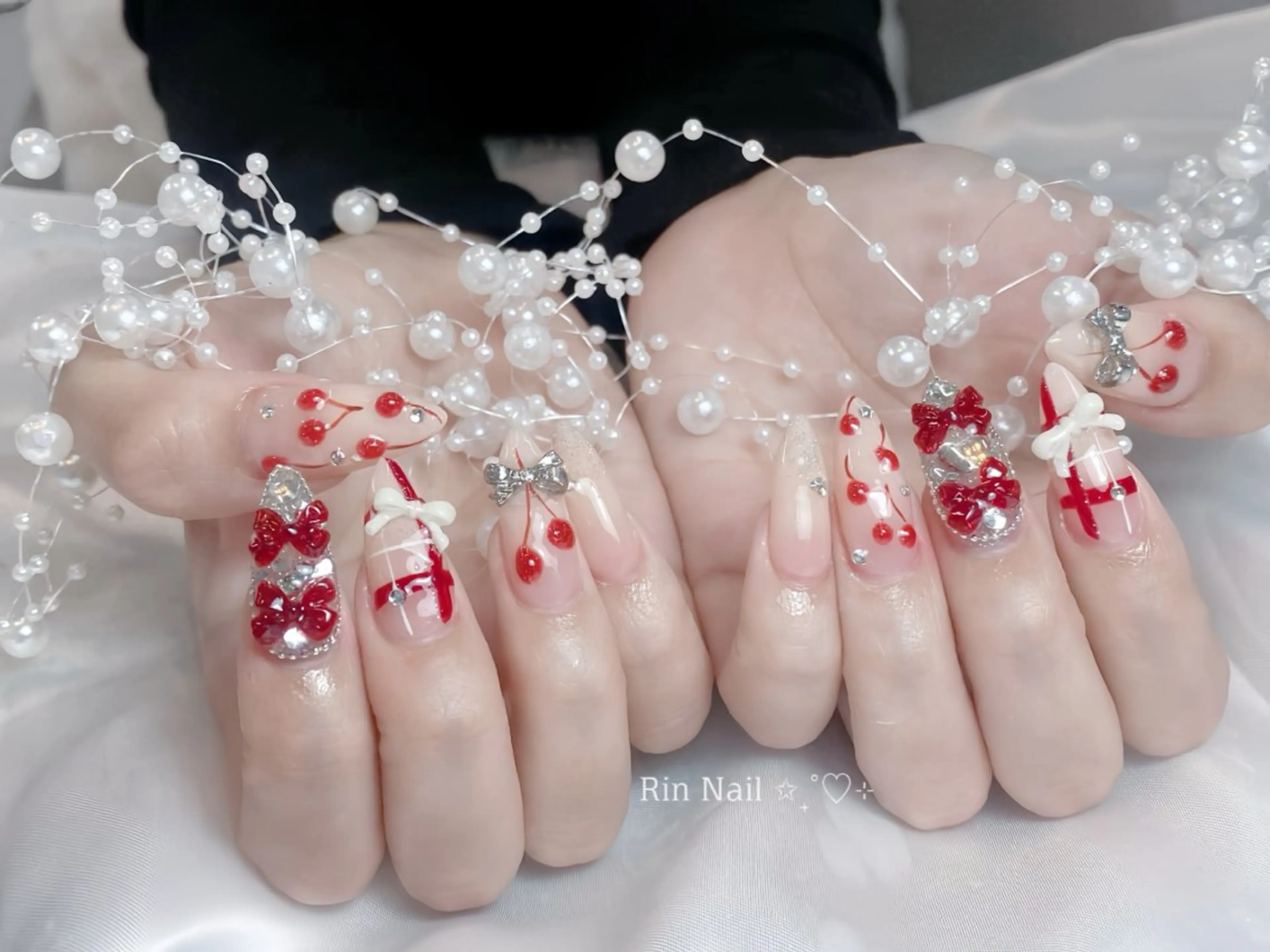 ネイル アートネイル チークネイル ジェルネイル ロングネイル マグネットネイル ハンドネイル Rin Nail 新大久保店のネイルデザイン