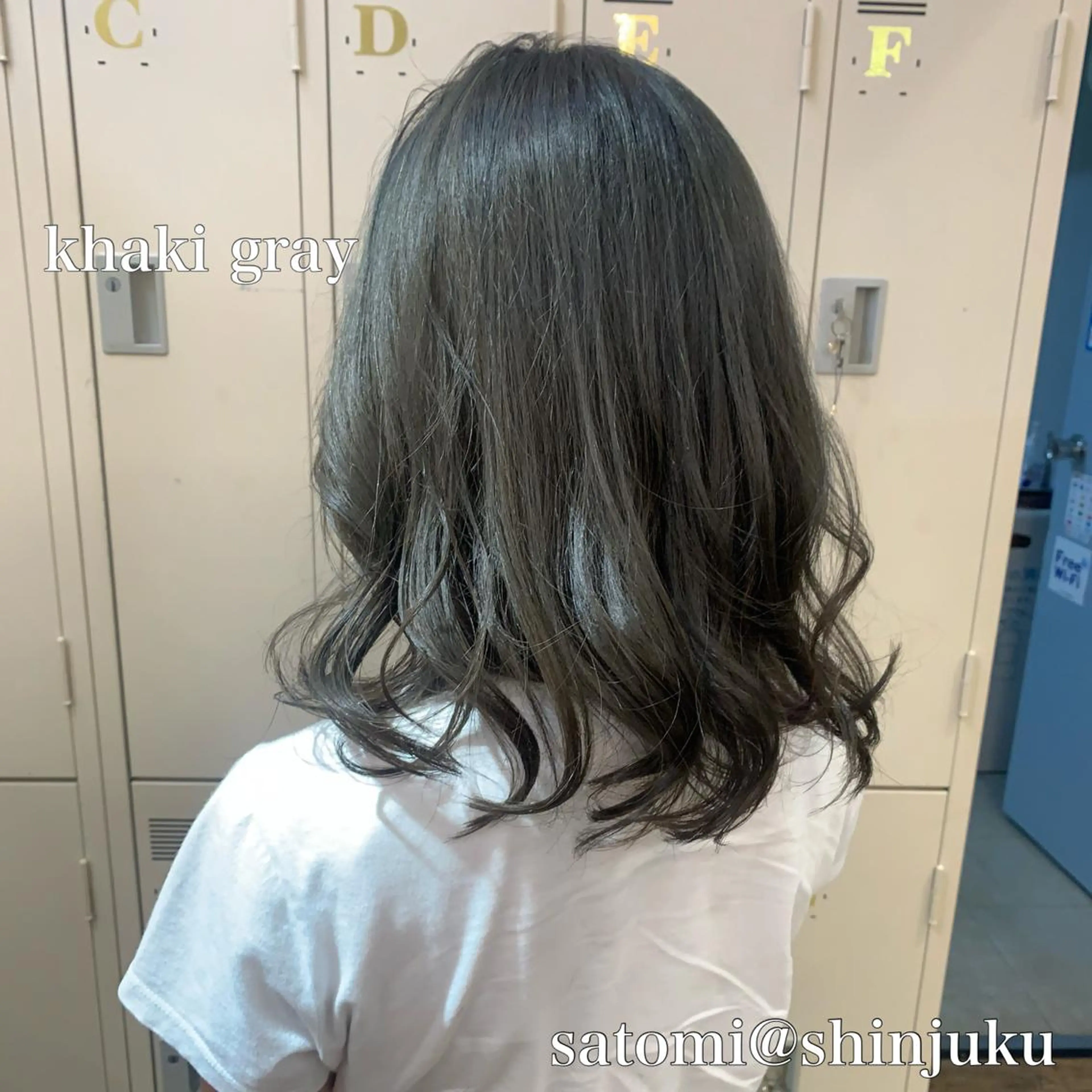 セミロング 淡色ふんわりhair 新宿satomiのヘアスタイル