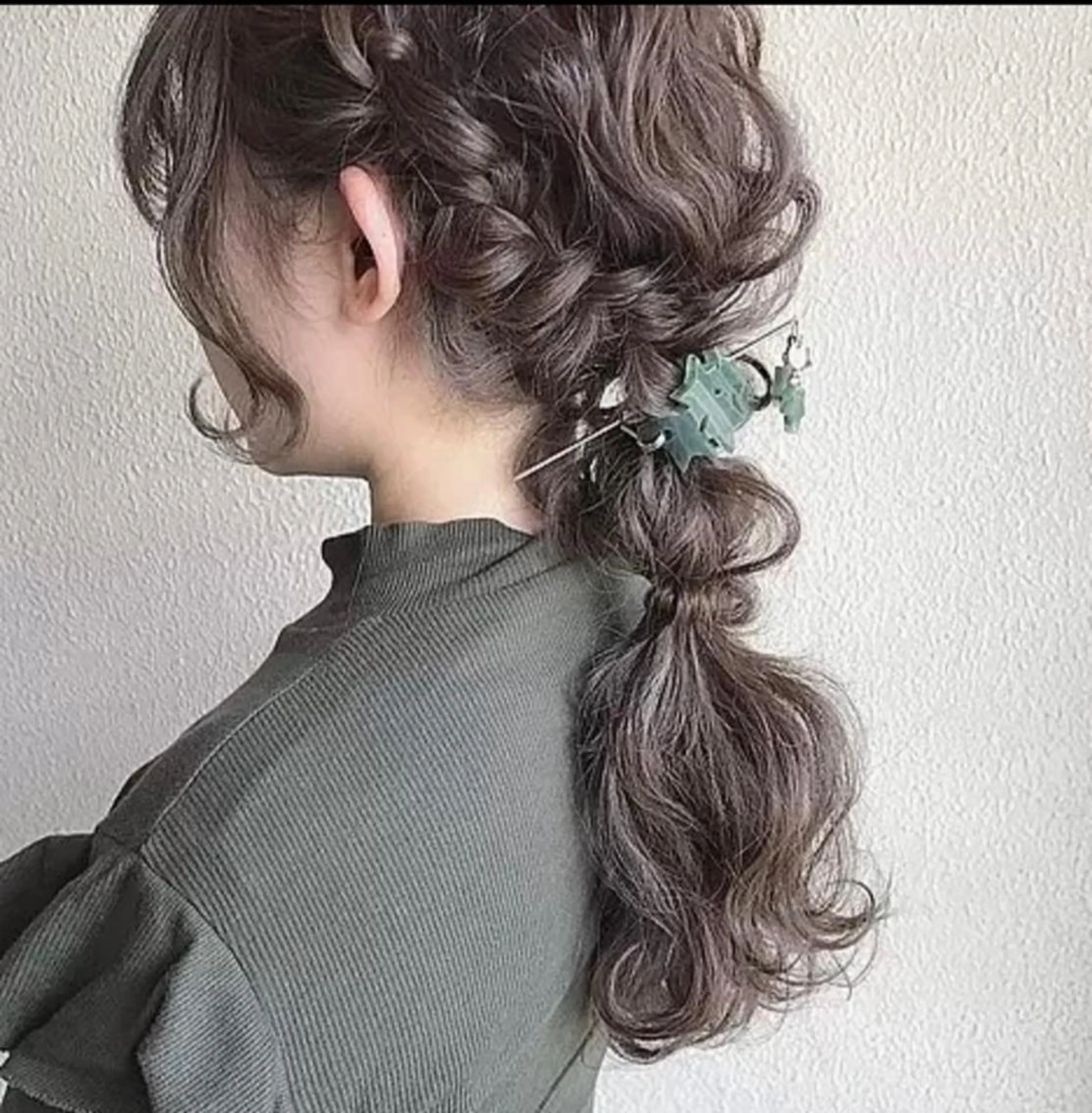 ヘアアレンジ ❁*EARTH/A 島崎千夏❁⃘*.ﾟのヘアスタイル