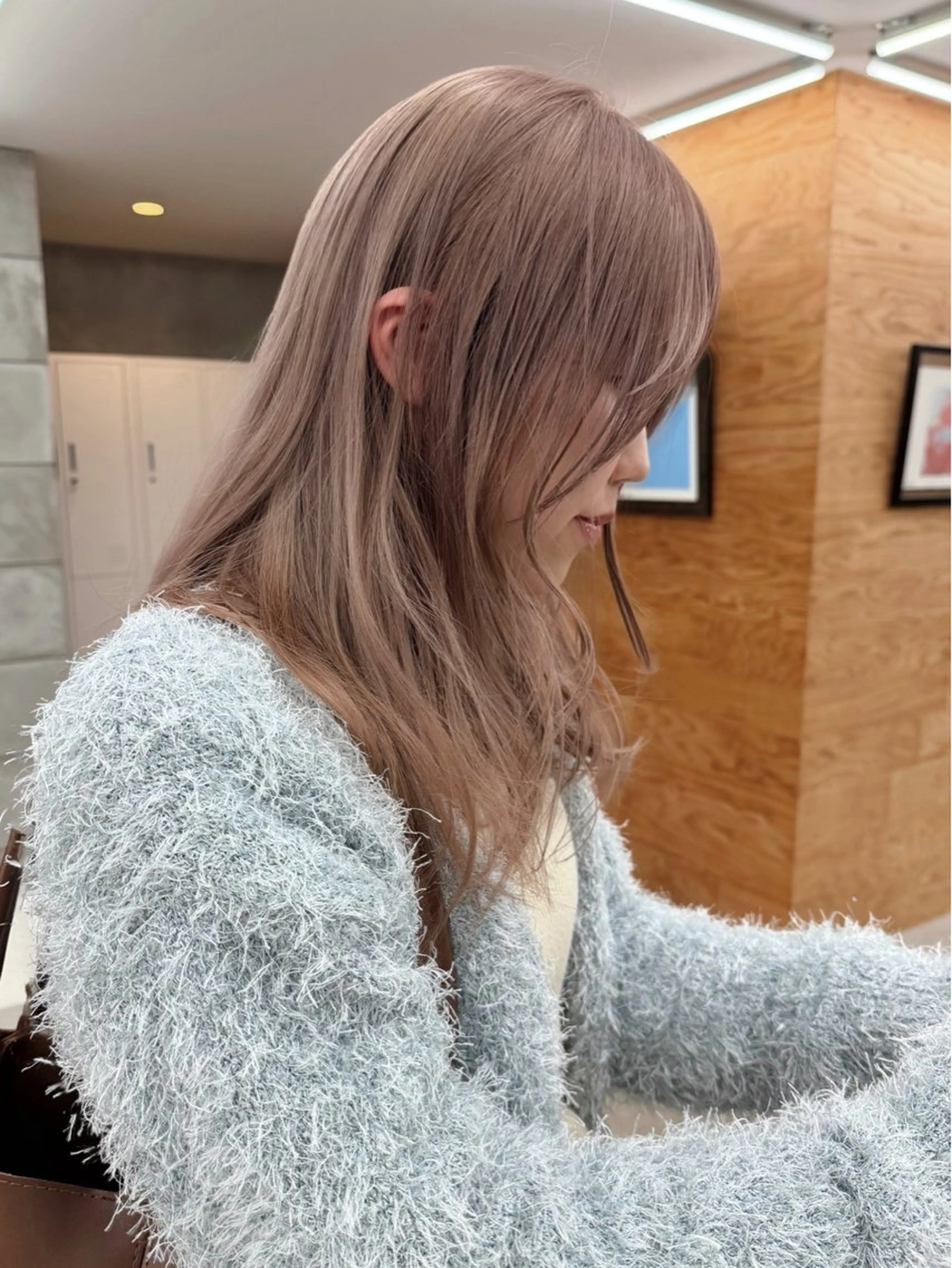 ミディアム カラー ブリーチ カット ヘアカラー トリートメント Kaito🐶/ デザイン/レイヤーのヘアスタイル