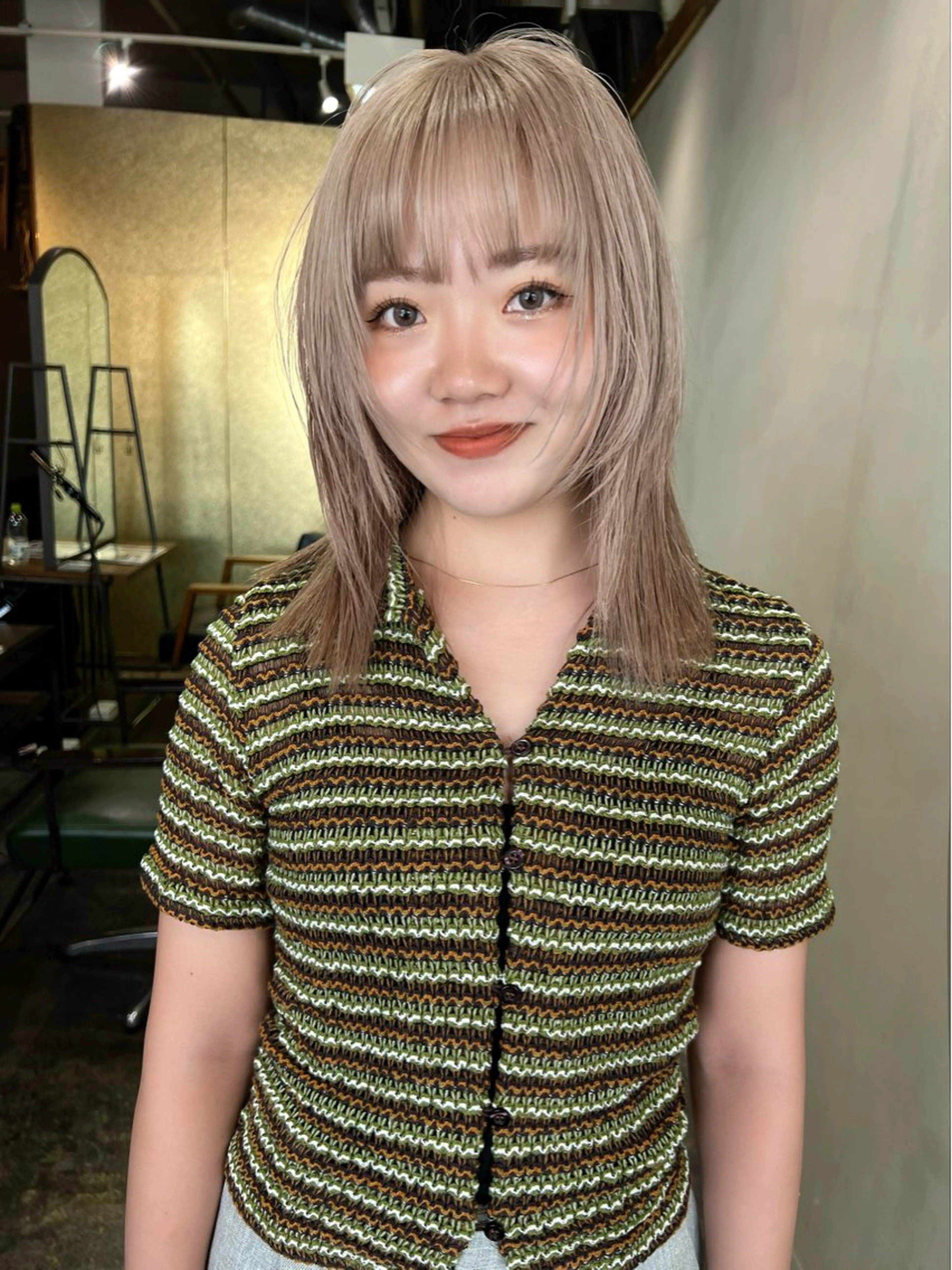 ミディアム ヘアカラー ブリーチ/ハイトーン レイヤー/Maanaのヘアスタイル