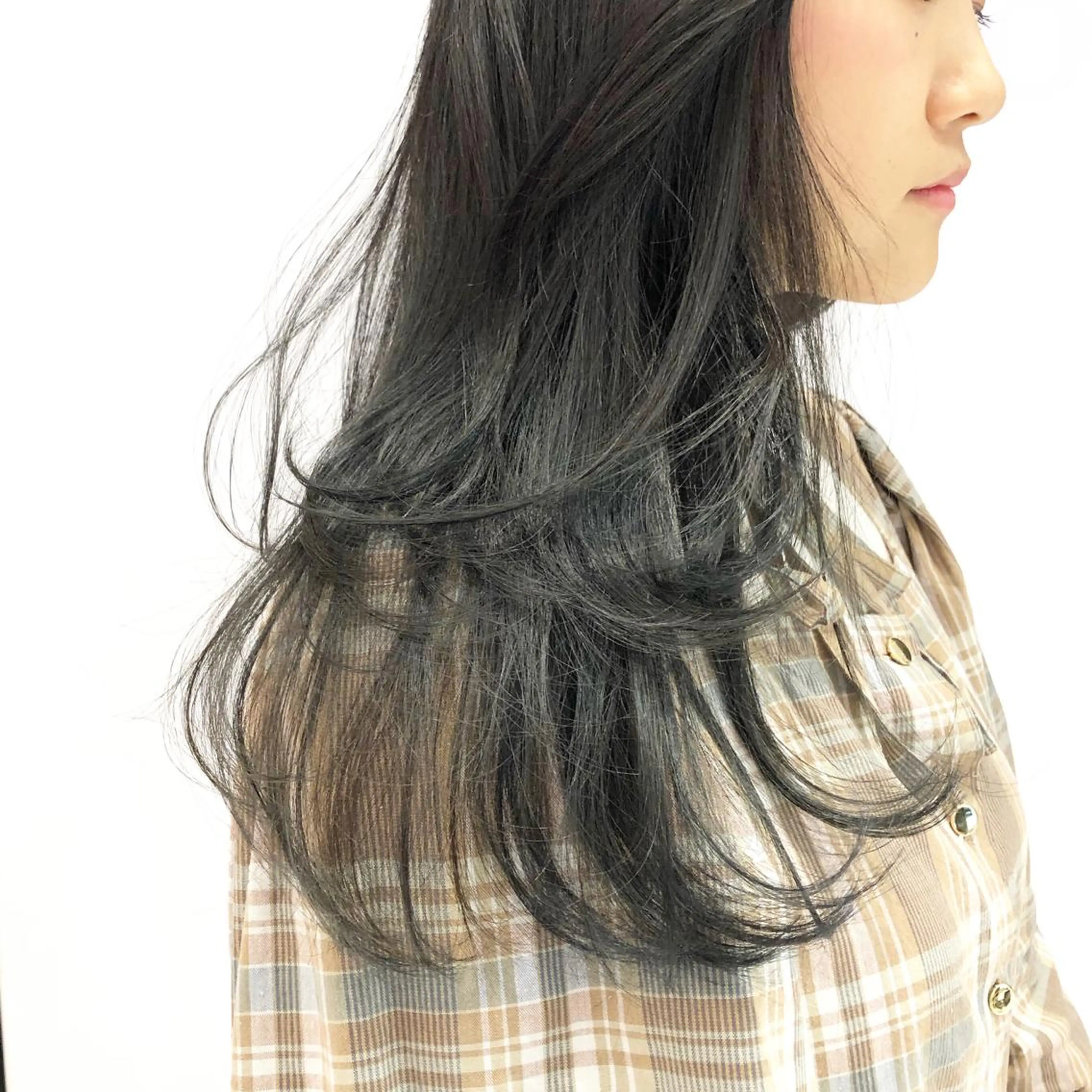 ロング カラー レイヤーカット 相川 愛実のヘアスタイル