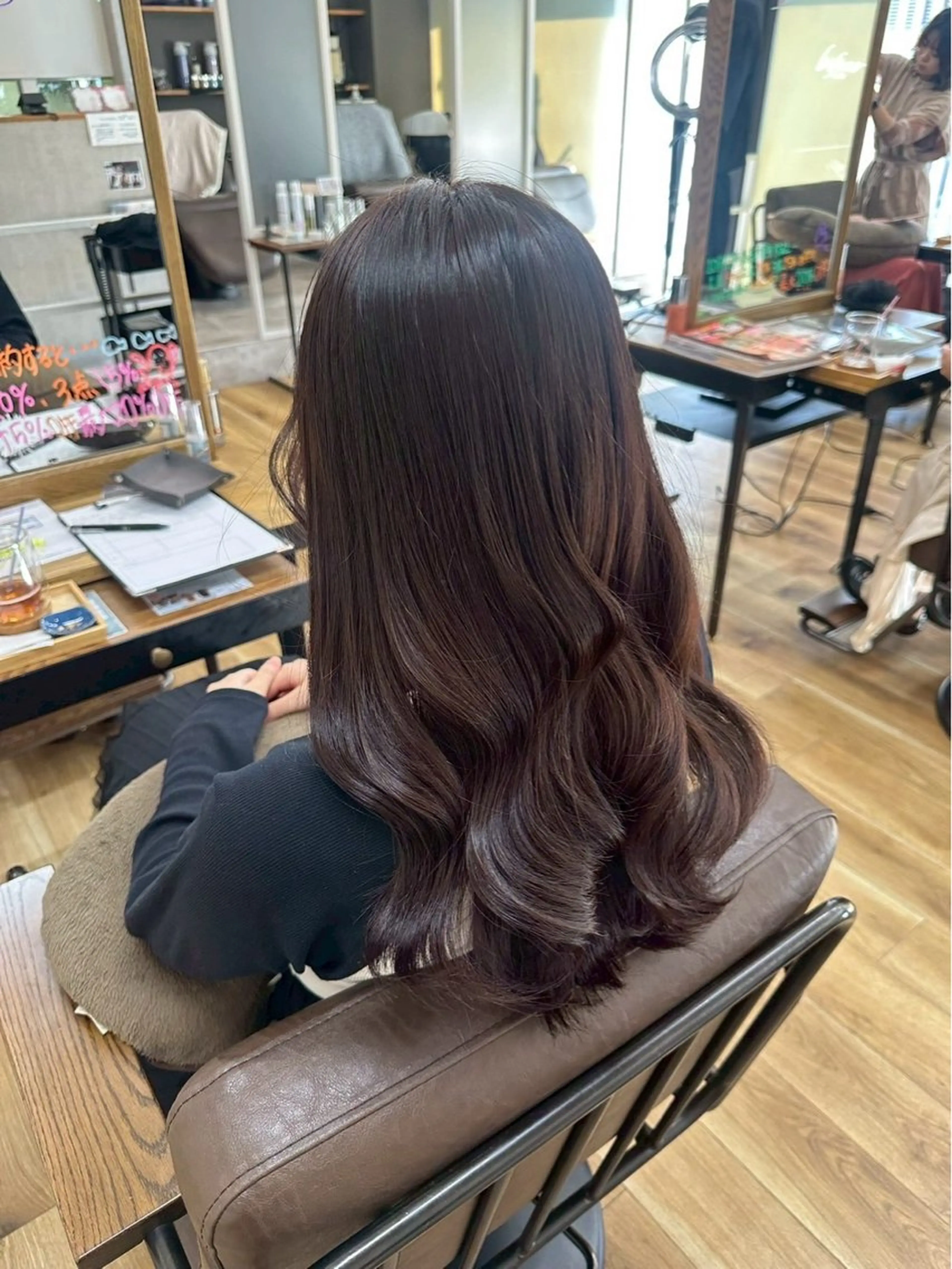 セミロング カラー ヘアカラー rin : modaのヘアスタイル