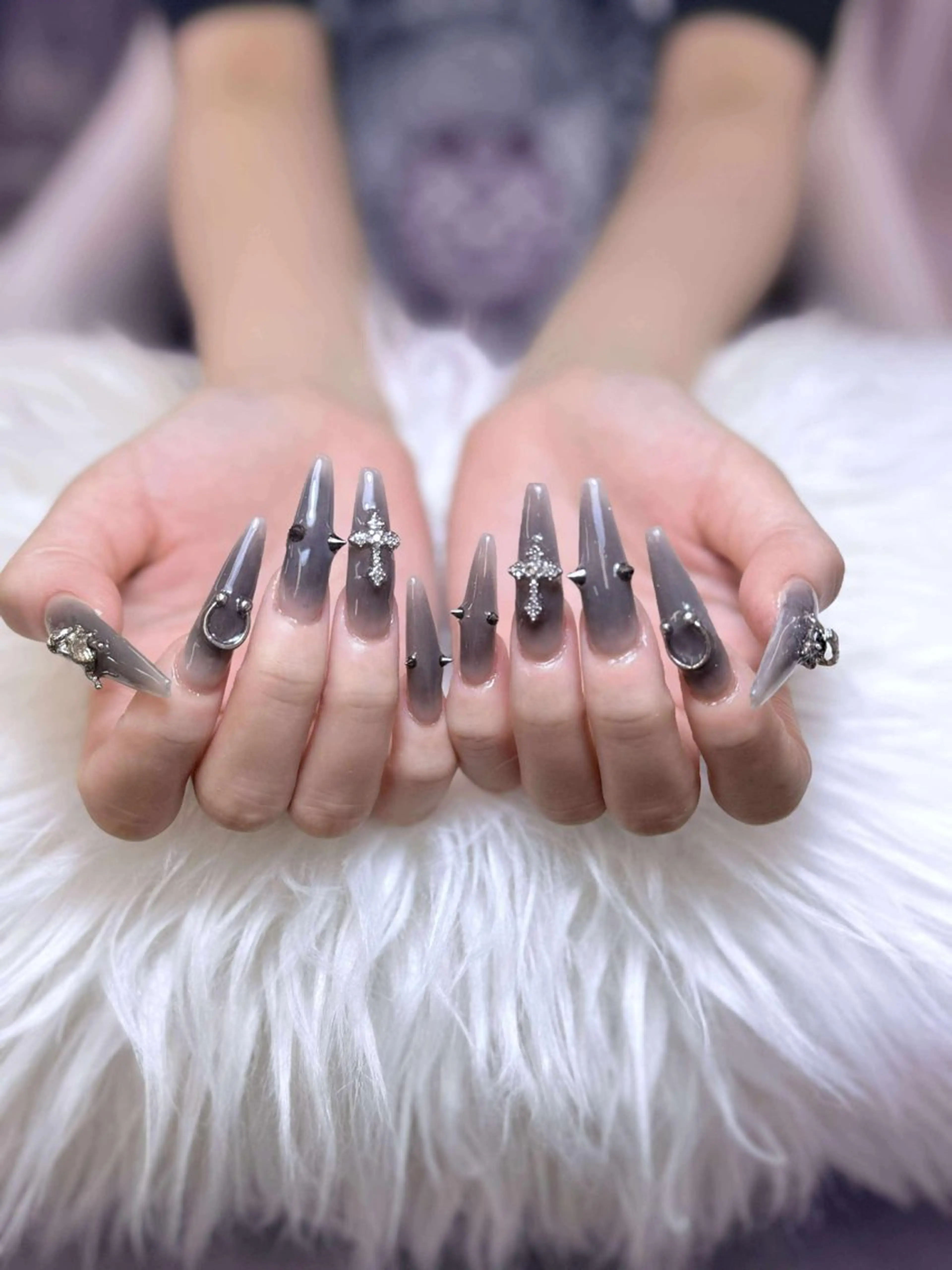 ネイル アートネイル オーロラネイル チークネイル 長さ出し フットネイル ハンドネイル ハンドケア Anh Nail 歌舞伎町のネイルデザイン