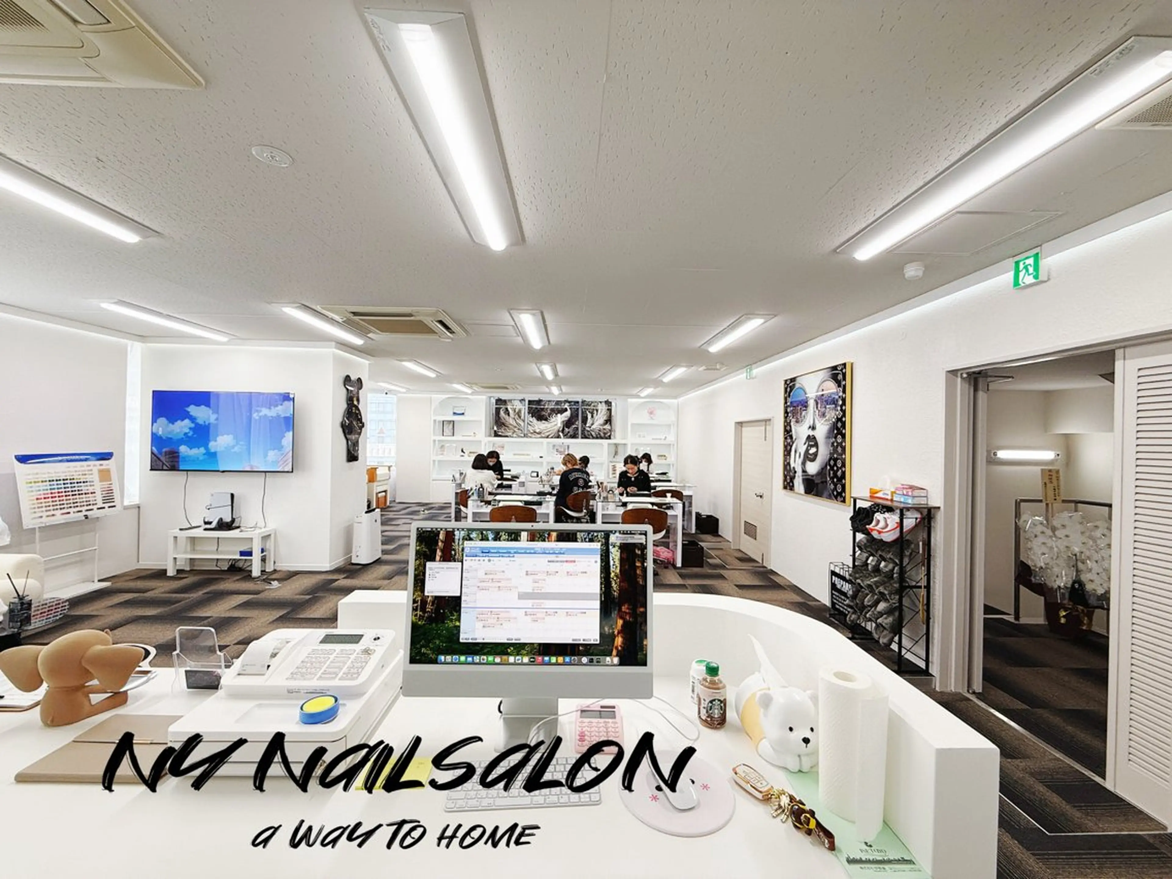 ネイル 長さ出し フットネイル フレンチネイル ジェルネイル ガーリー ハンドネイル NYネイルサロン 千葉中央店のネイルデザイン