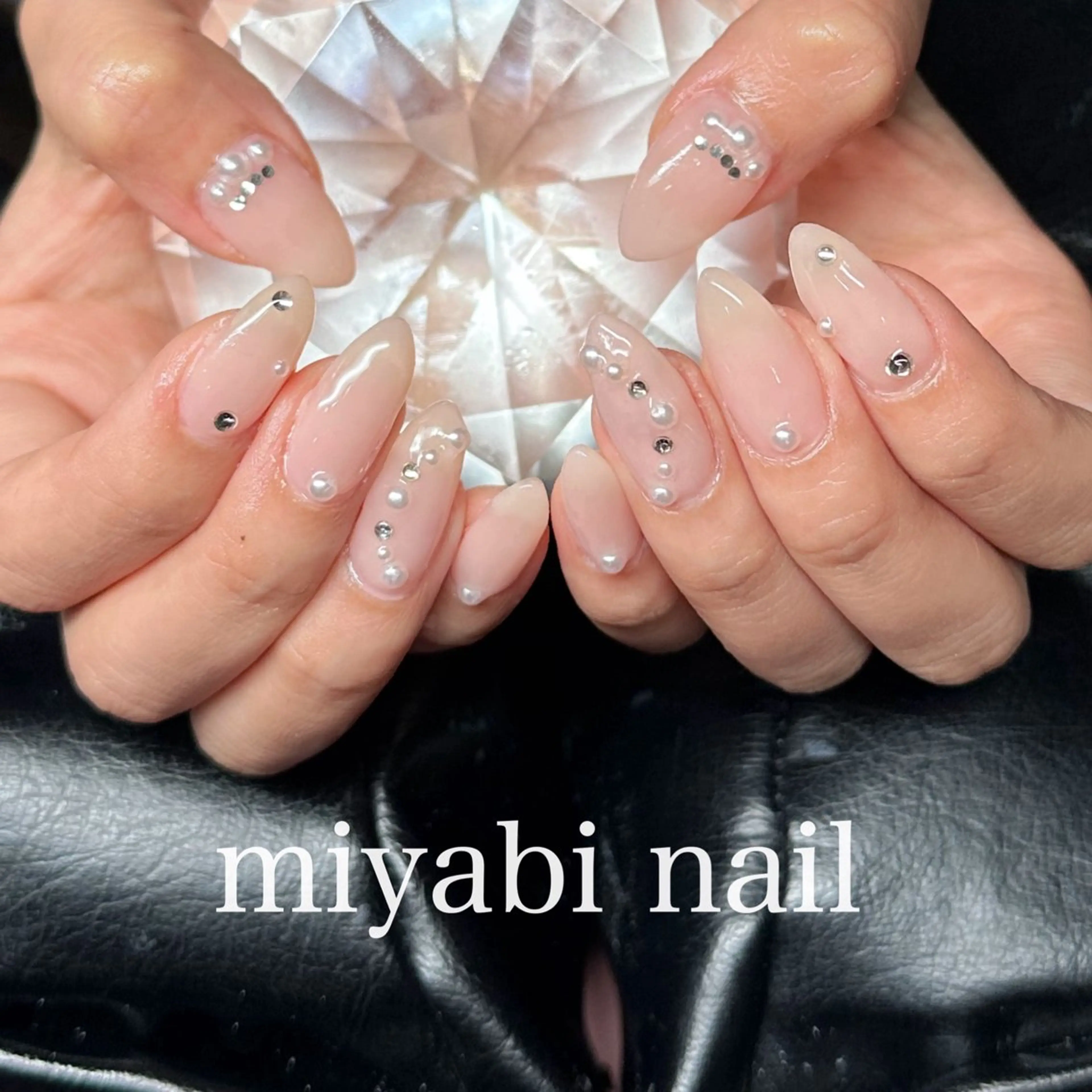 ネイル ジェルネイル 持ち込み ピンク シンプルネイル ストーンネイル ハンドネイル miyabi nail 桂川駅近くのネイルデザイン