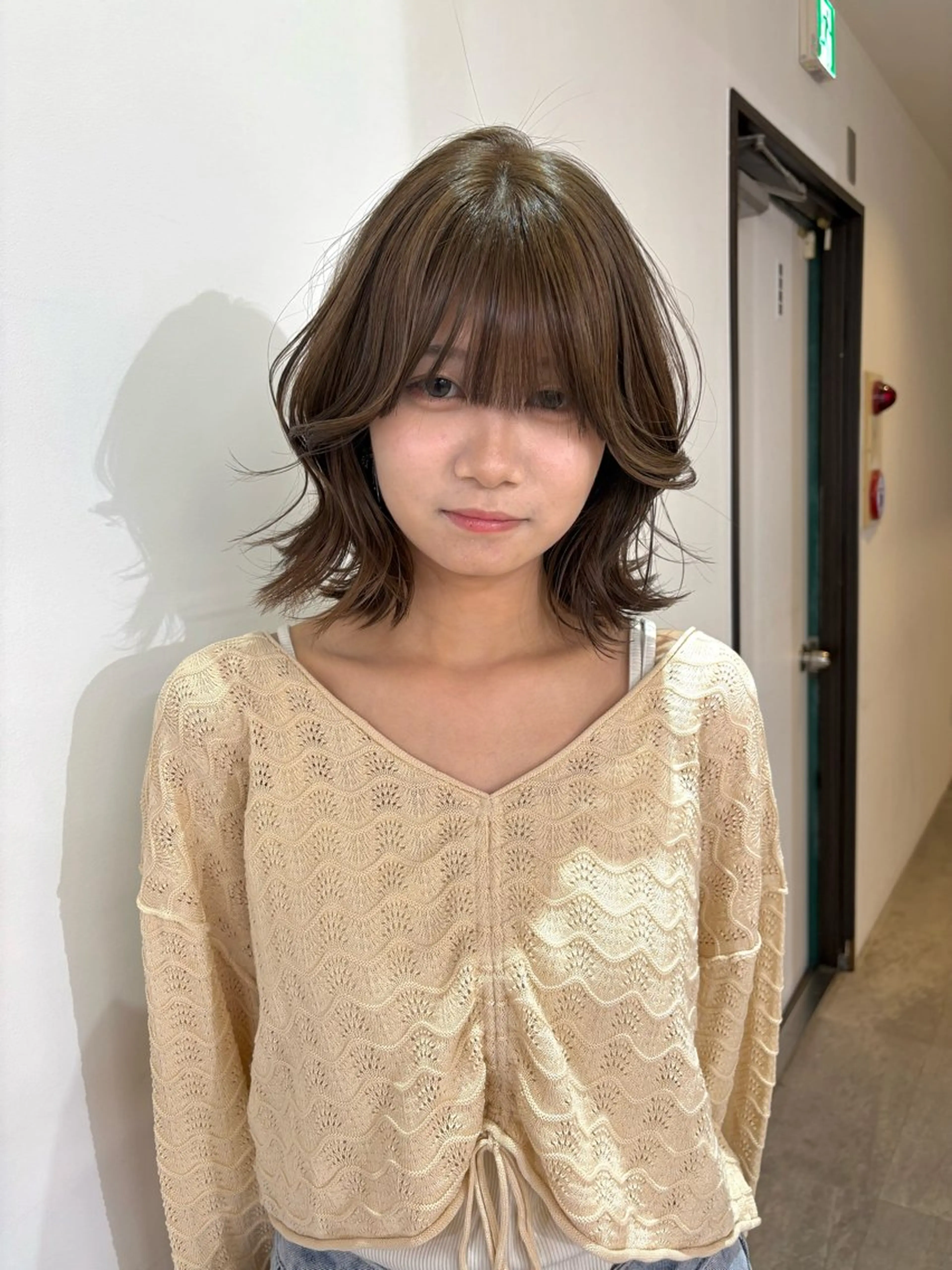 ミディアム カラー 透明感カラー ヘアカラー ユナ ボブカット /ベージュのヘアスタイル