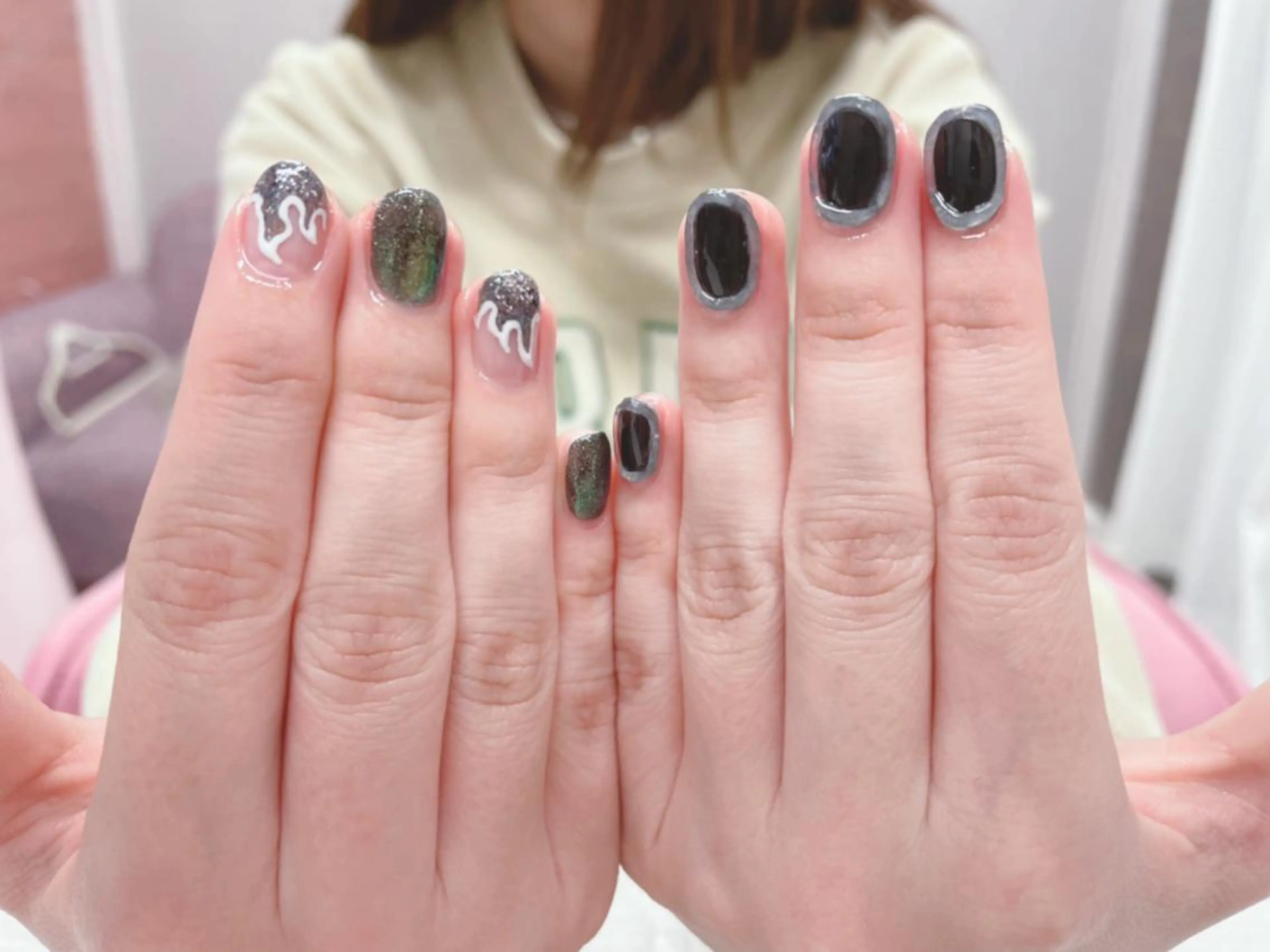 カラー ネイル マグネットネイル 持ち込み ぷっくりネイル 芦辺 香奈のネイルデザイン