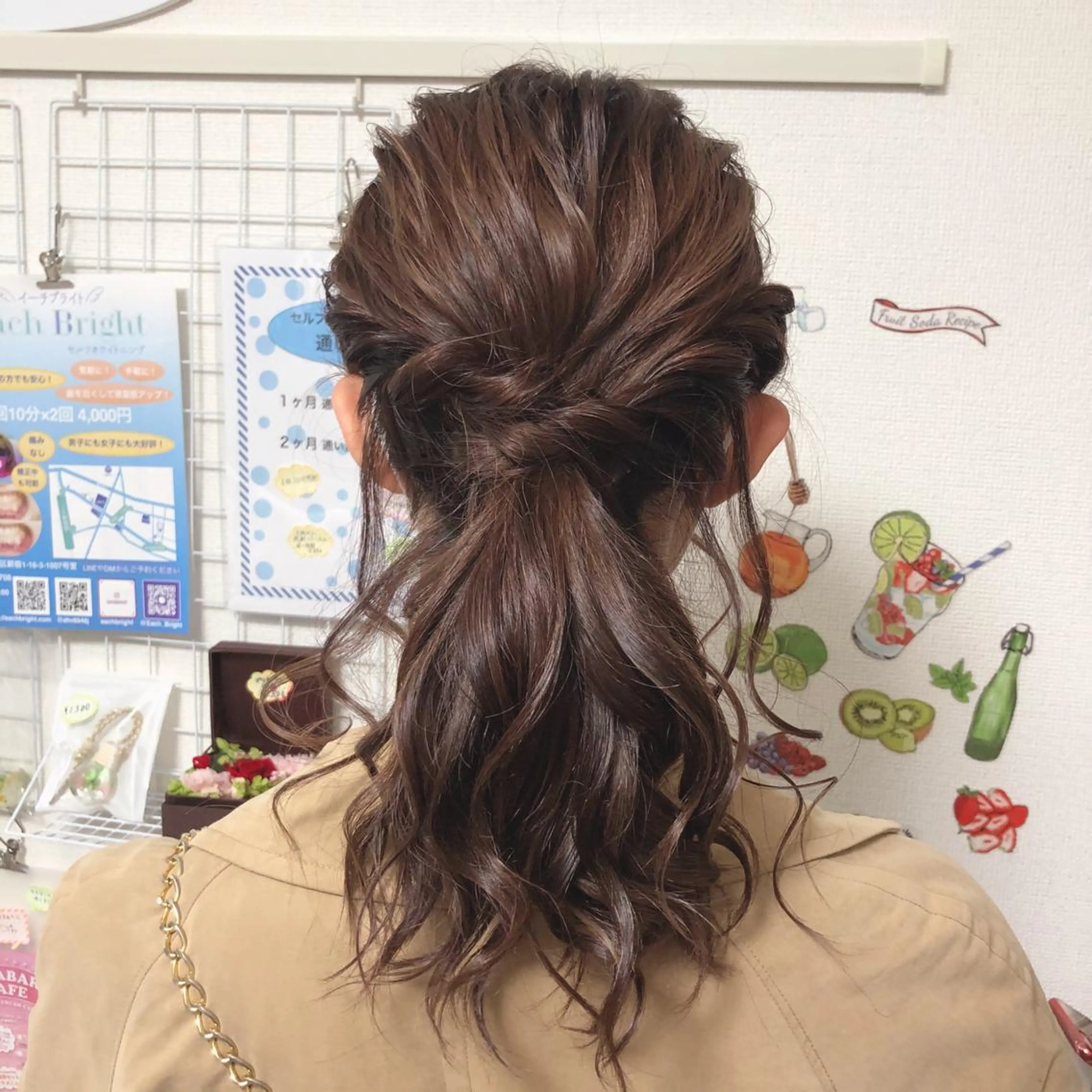 ヘアアレンジ おくれ毛 イーチブライト EachBrightのその他イメージ