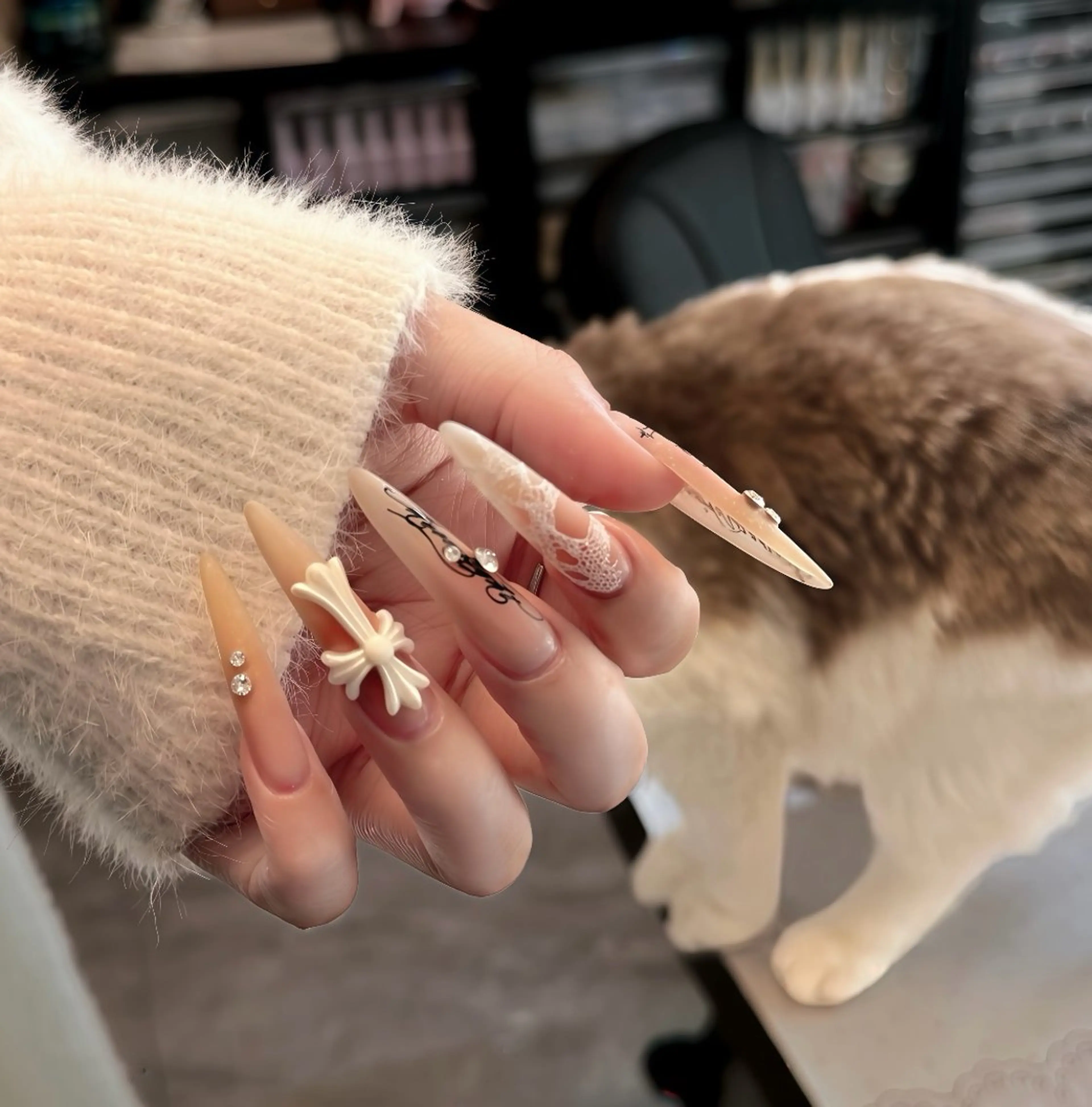 ネイル ハンドネイル Luna Gladeのネイルデザイン