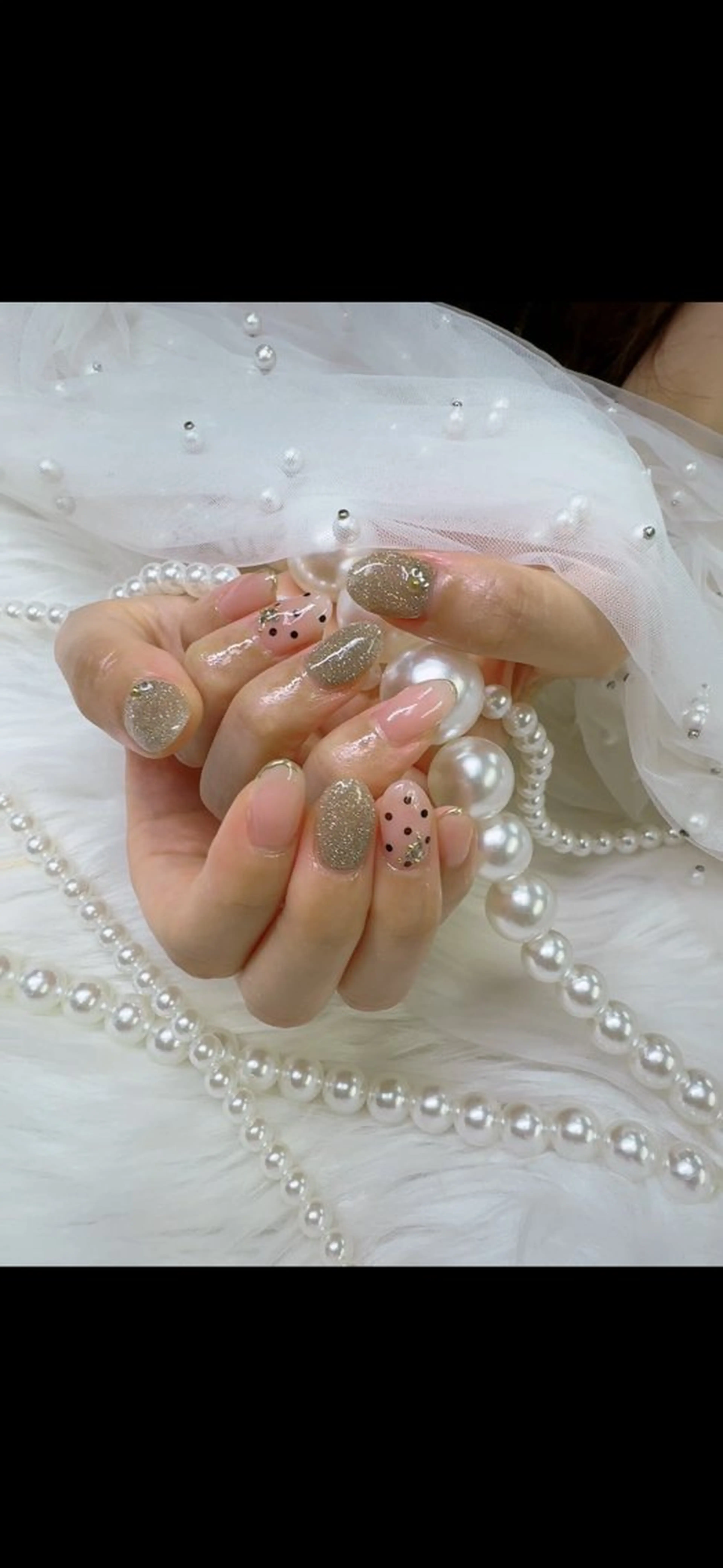 ネイル アートネイル ボルドー チークネイル ドット フットネイル ハンドネイル Queeens nailのネイルデザイン