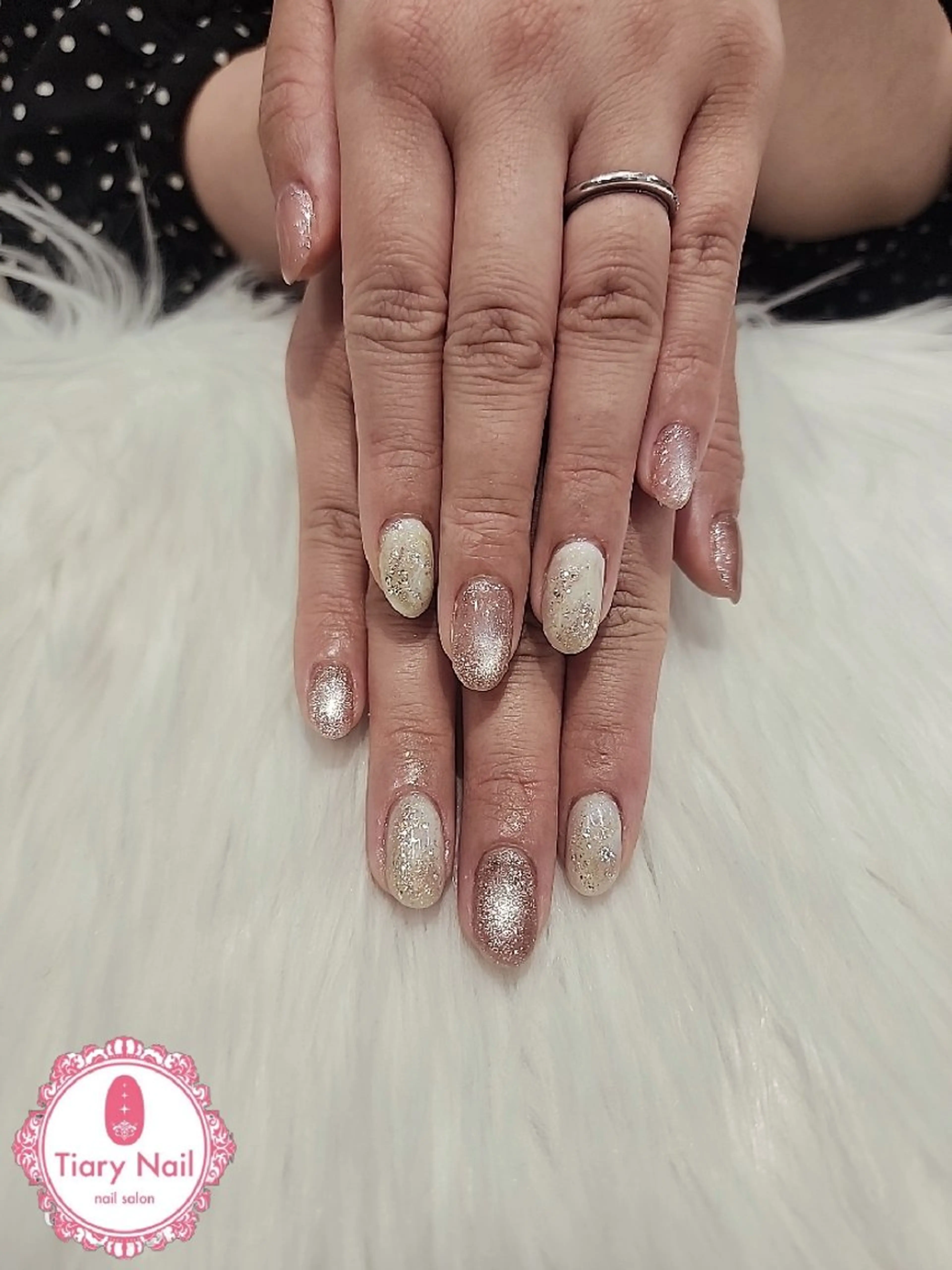 ネイル 💙🤍Tiary M🤍💙のネイルデザイン