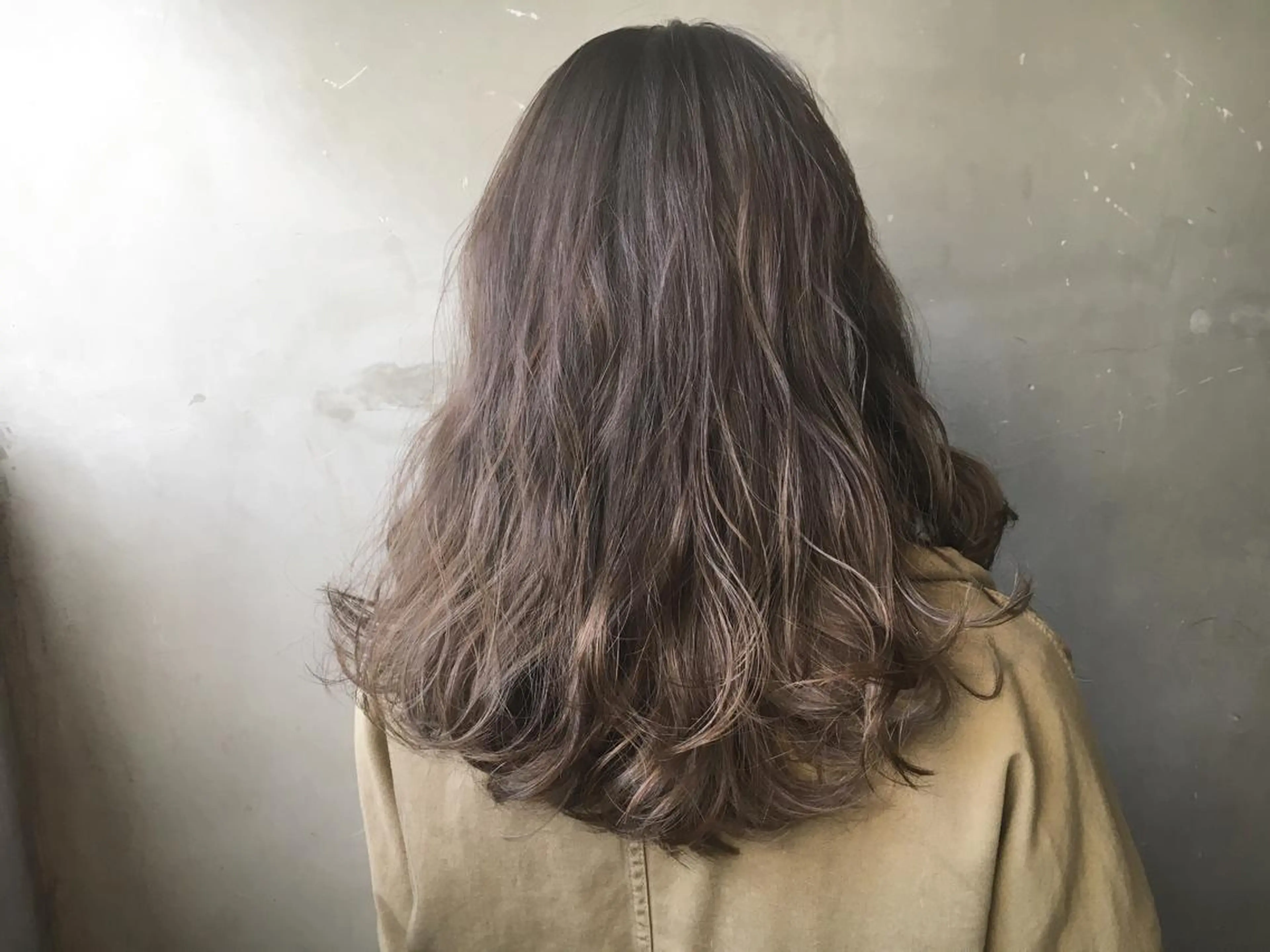 セミロング カラー パーマ 牛山 静香のマツエク・マツパデザイン