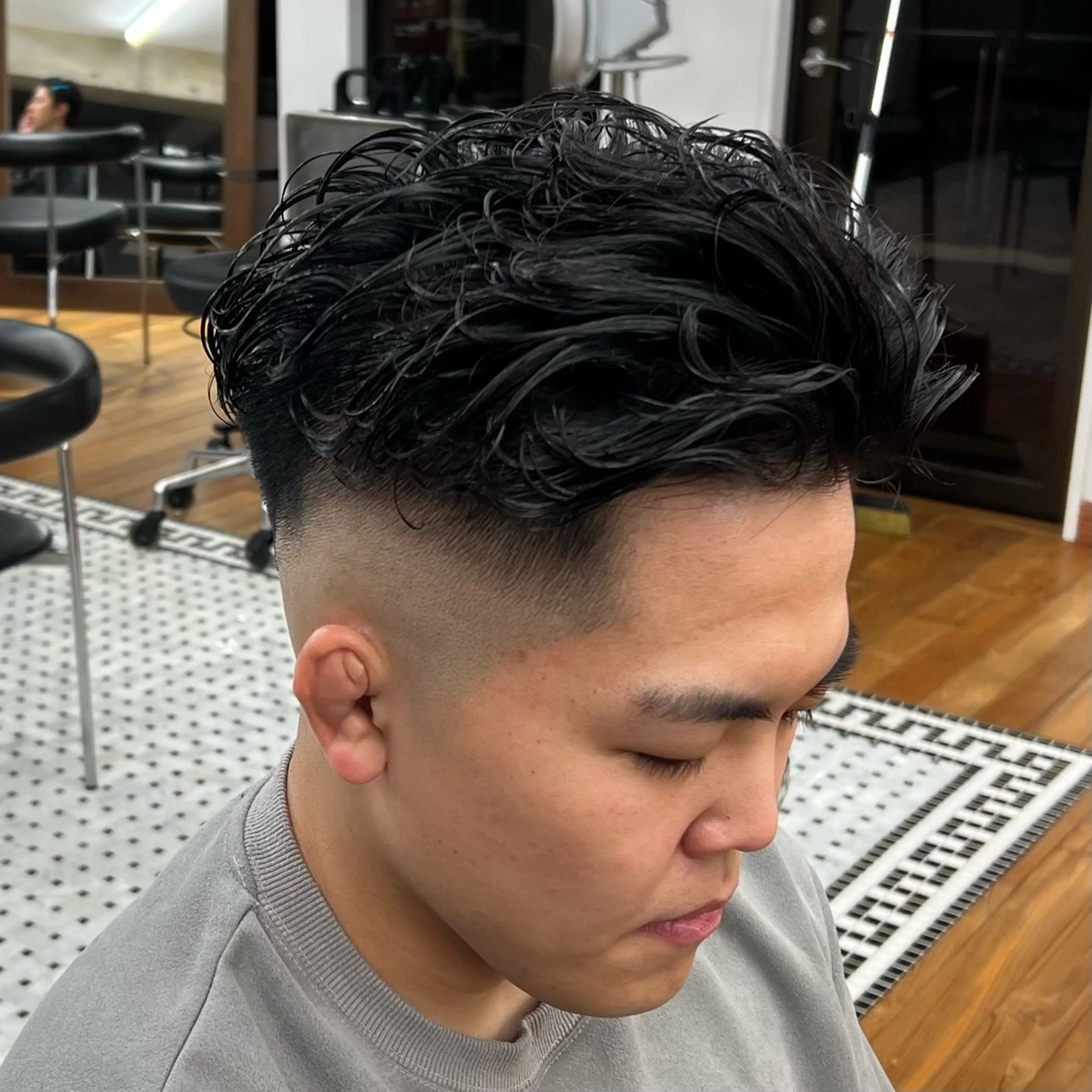 ショート メンズ フェードカット スキンフェード 刈り上げ ショートヘア カット メンズカット✂️ スキンフェード伊藤陸のヘアスタイル