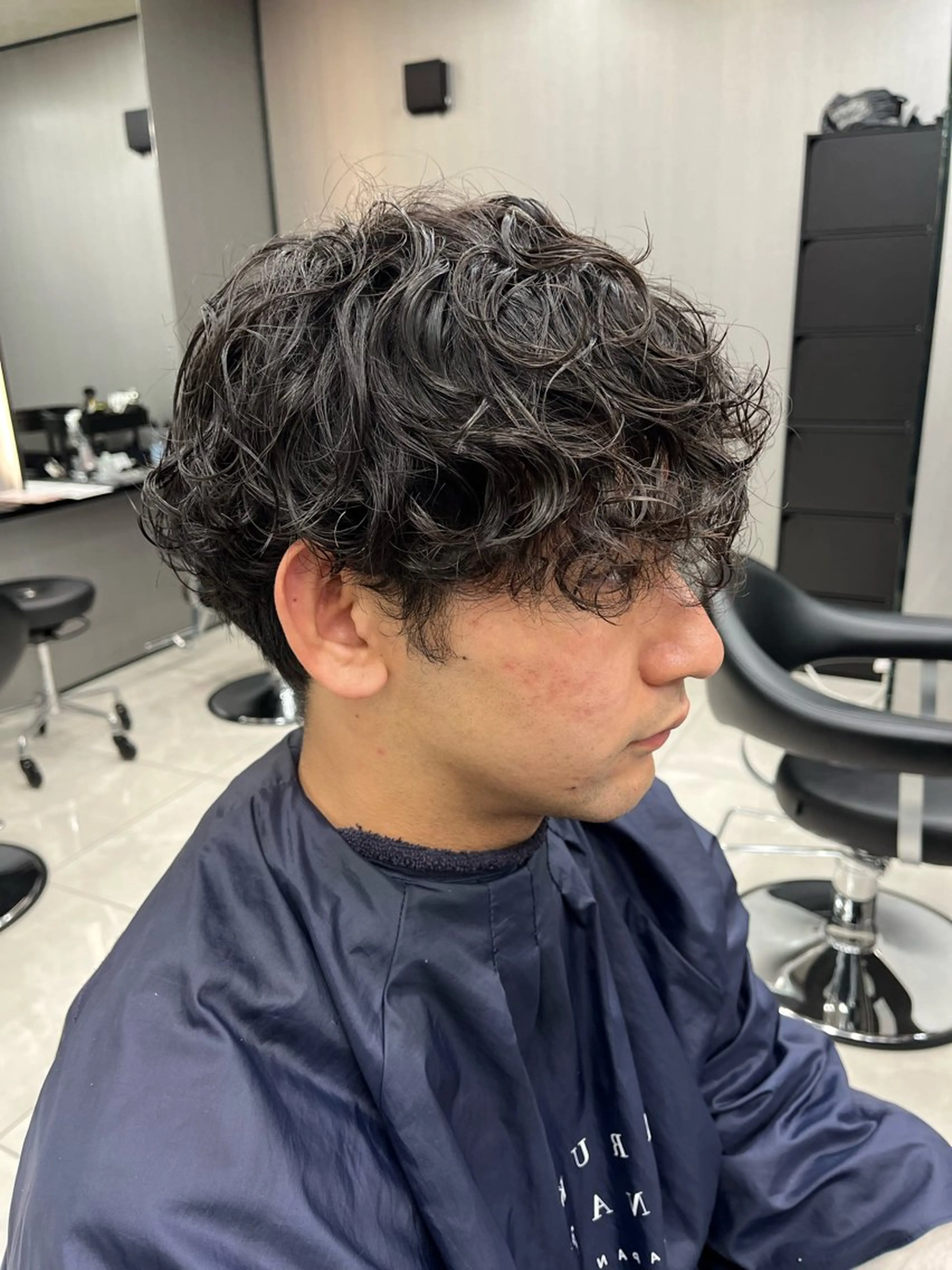 ショート パーマ メンズ 若命燿史／レイヤー 縮毛矯正/髪質改善のヘアスタイル