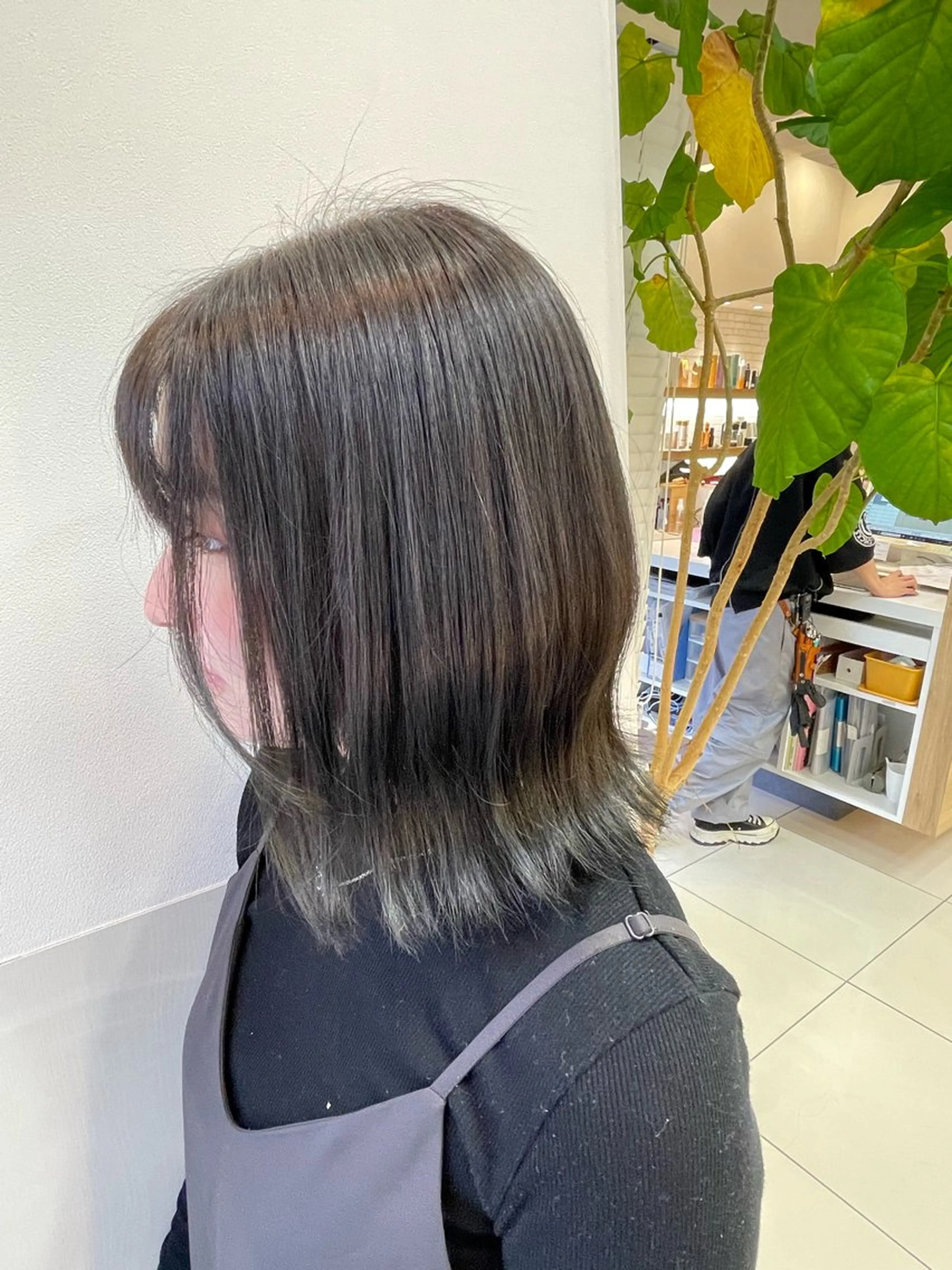 ミディアム アッシュ アッシュブラウン ヘアカラー 鎌倉/アレンジ/暗髪 /髪質改善/ ユキミのヘアスタイル