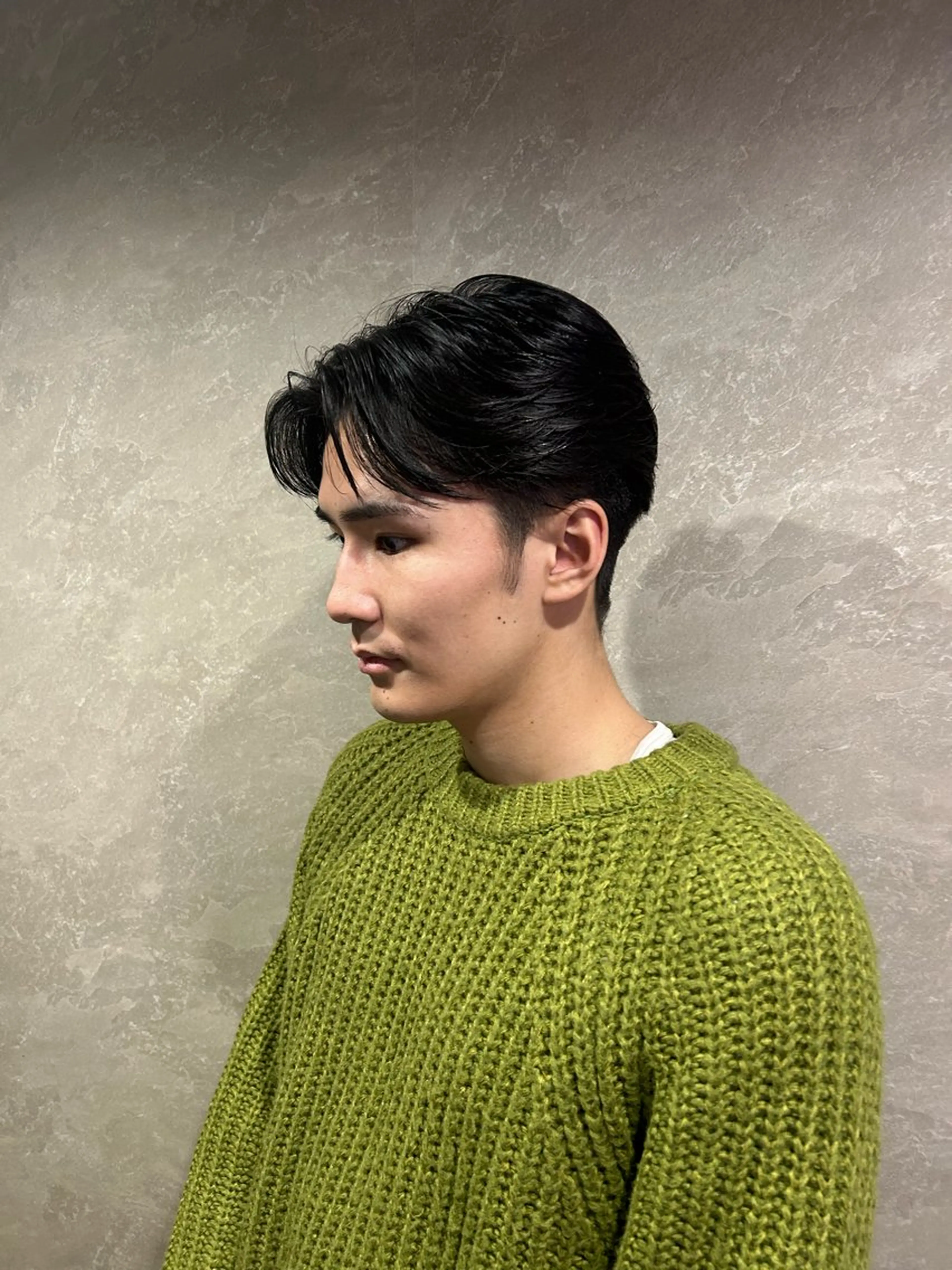 メンズ 新宿 韓国 シャドウパーマ 志龍のヘアスタイル