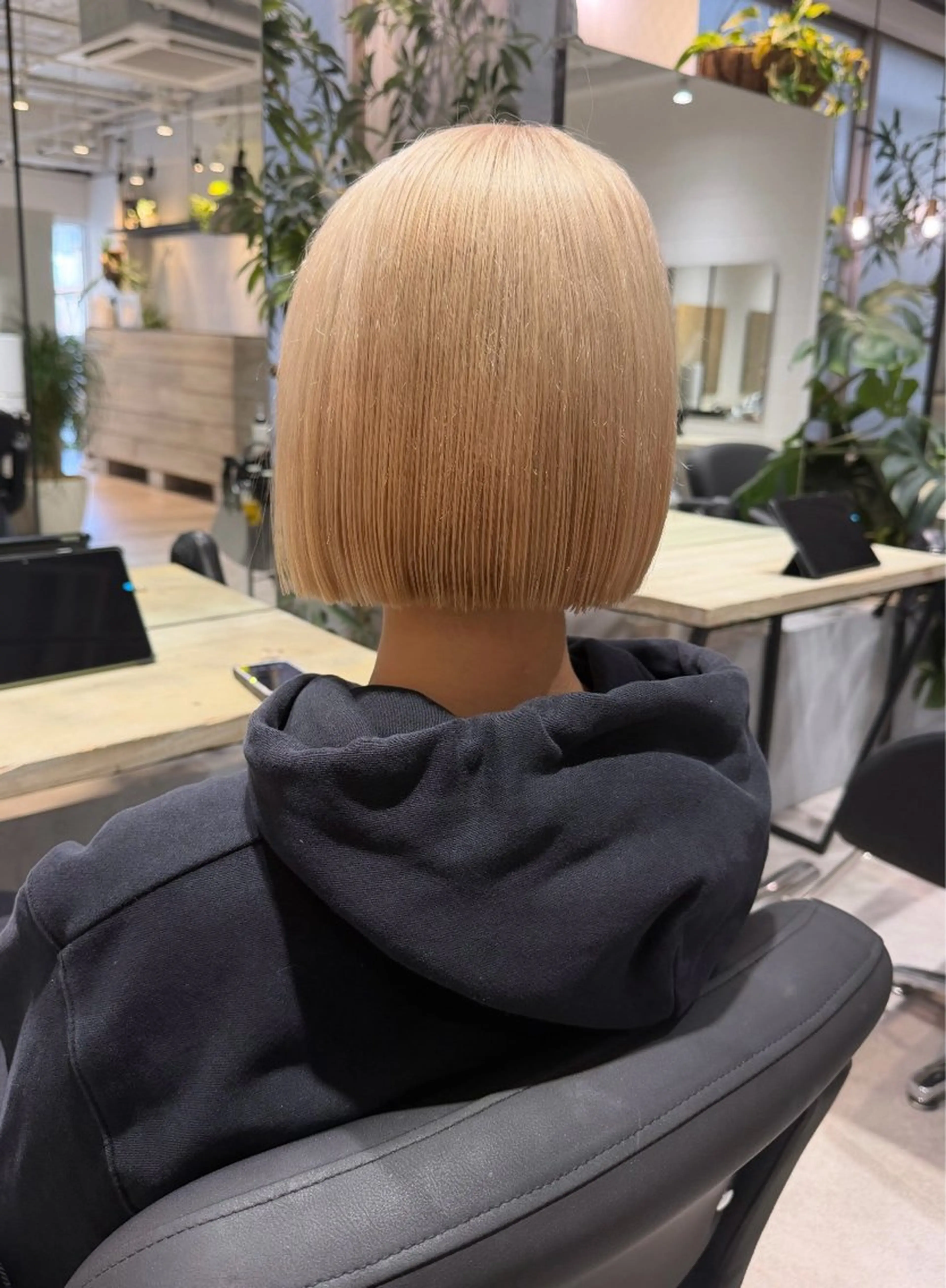 ショート ヘアカラー 紗帆(saho) ︎︎︎︎のヘアスタイル