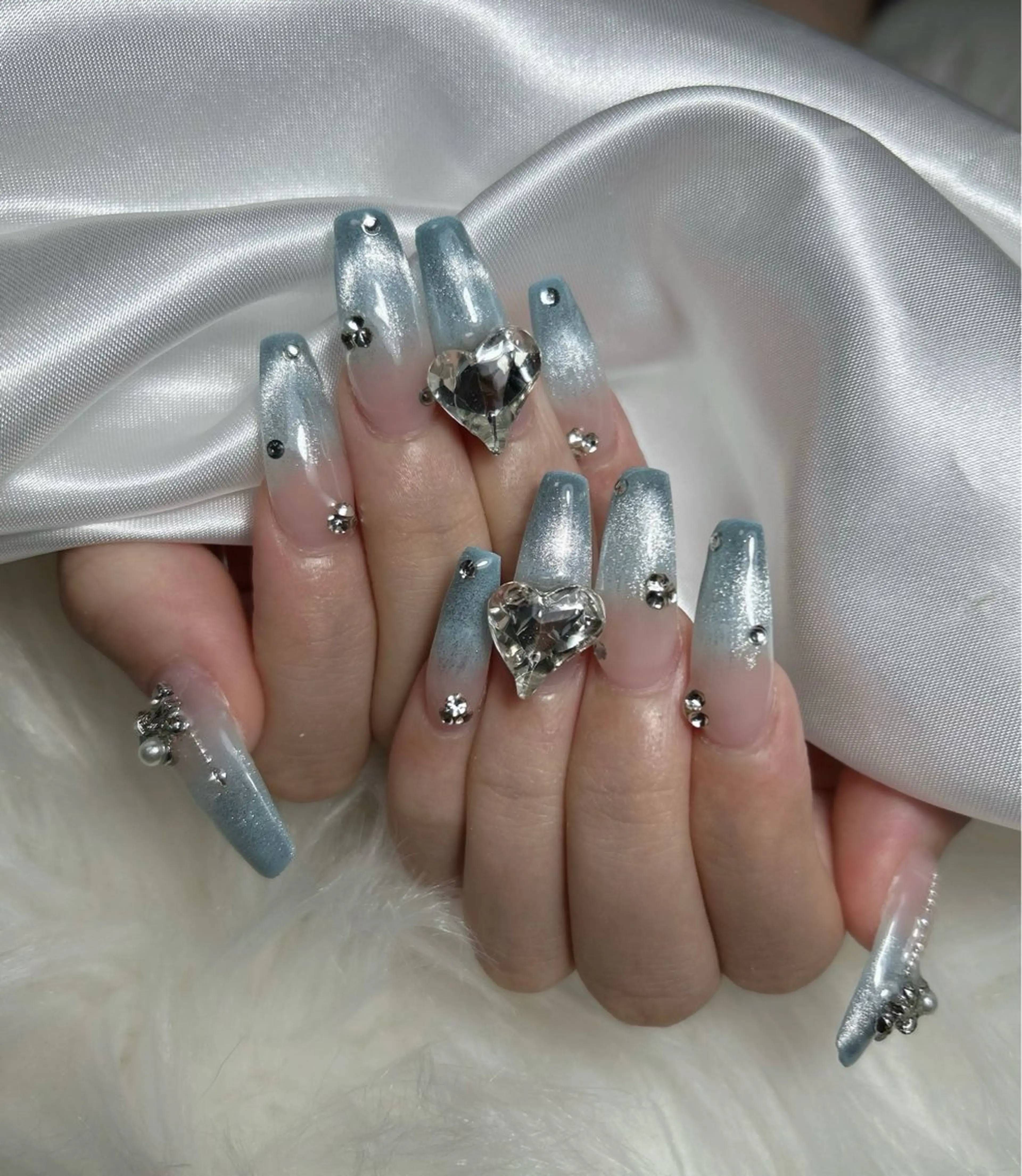 ネイル アートネイル オーロラネイル チークネイル 長さ出し フットネイル Chan nailsのネイルデザイン