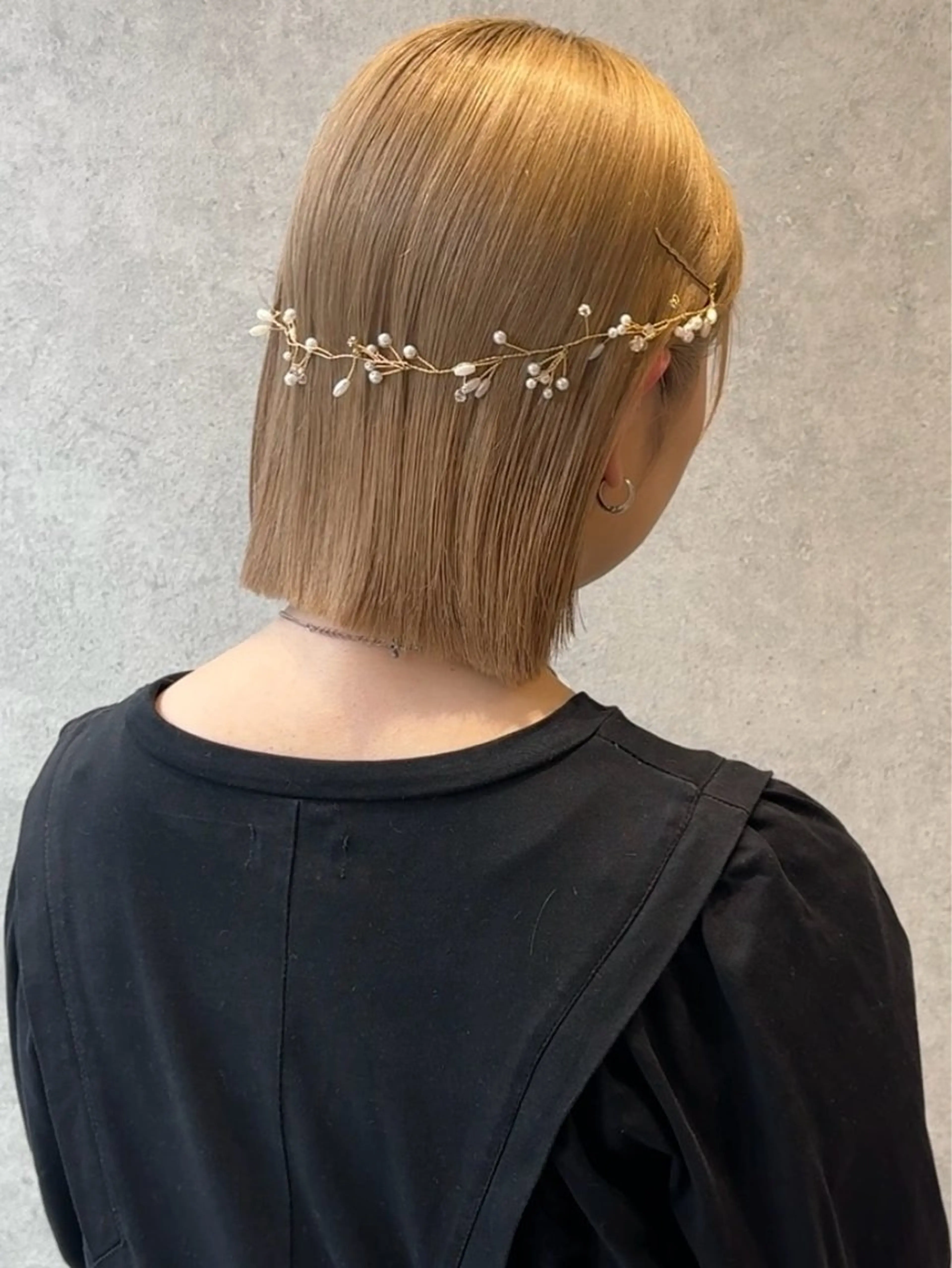 ミディアム ヘアアレンジ 結婚式・ブライダル 切りっぱなしボブ ボブ くびれヘア 顔周りカット ヘアセット saki🌼ボブ× 透明感カラー🌼のヘアスタイル