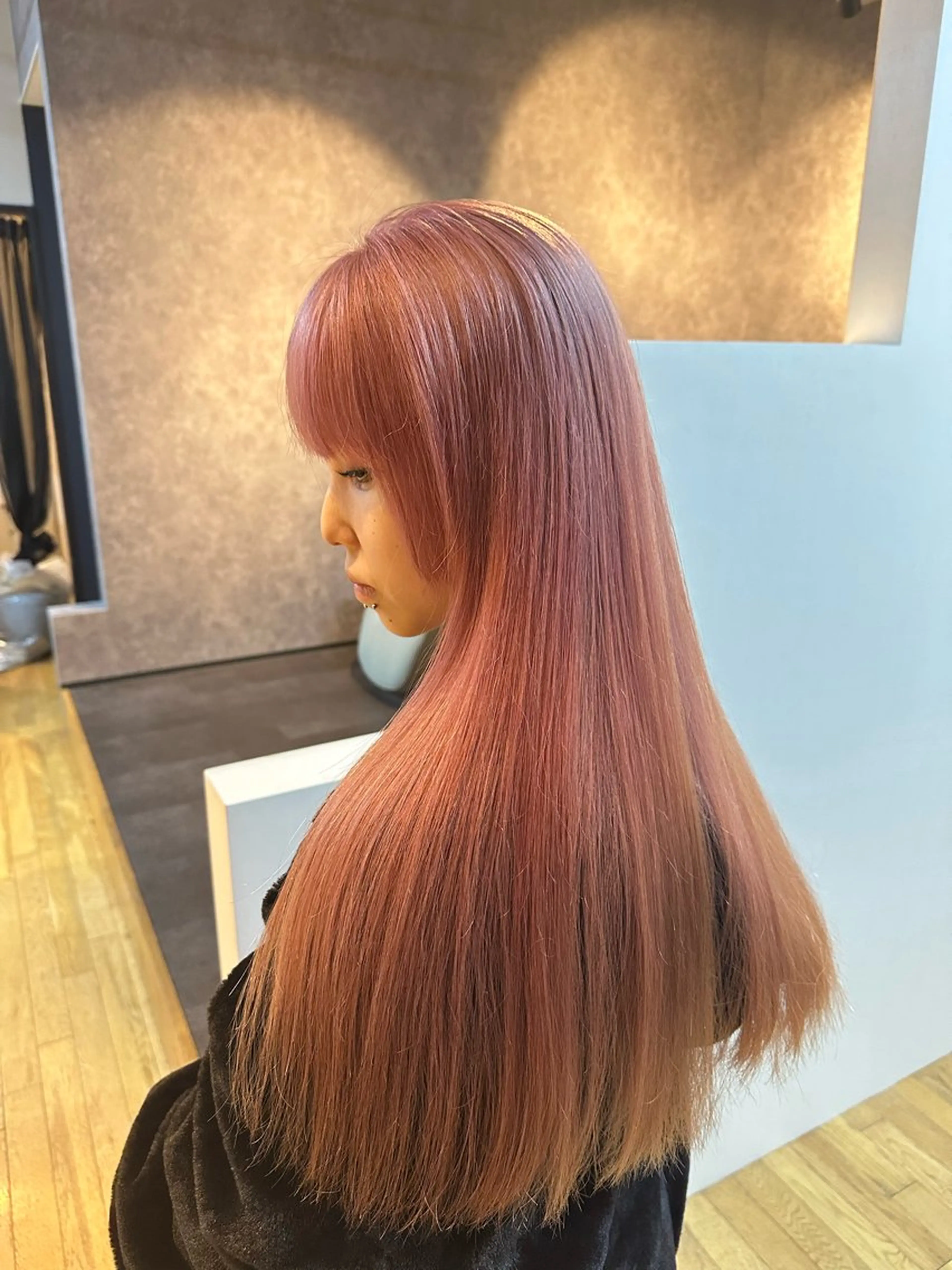 ロング ヘアカラー 坂庭 美夢のヘアスタイル
