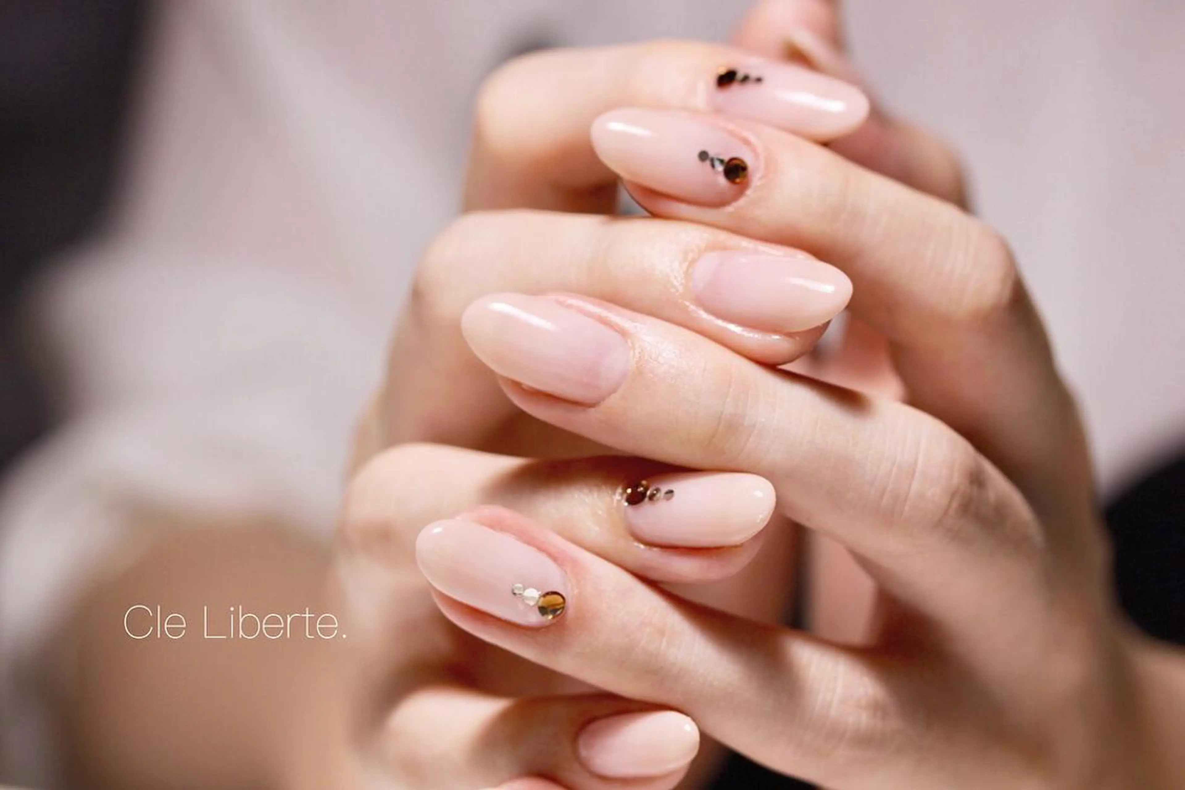 ネイル グラデーション Elio 国泰寺のネイルデザイン