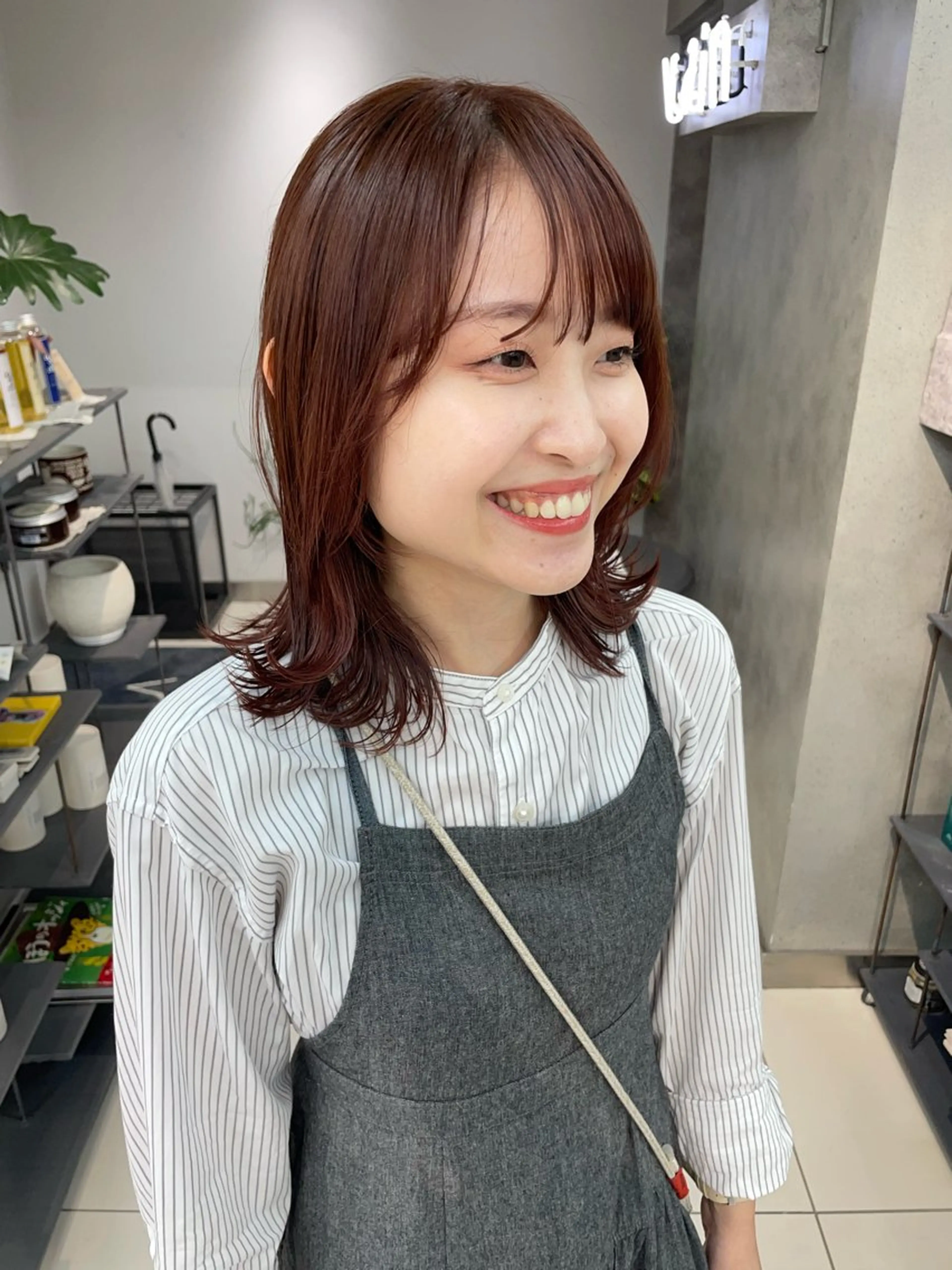 ミディアム カラー ボブ/透明感ベージュ 🫧クルミ🌟のヘアスタイル