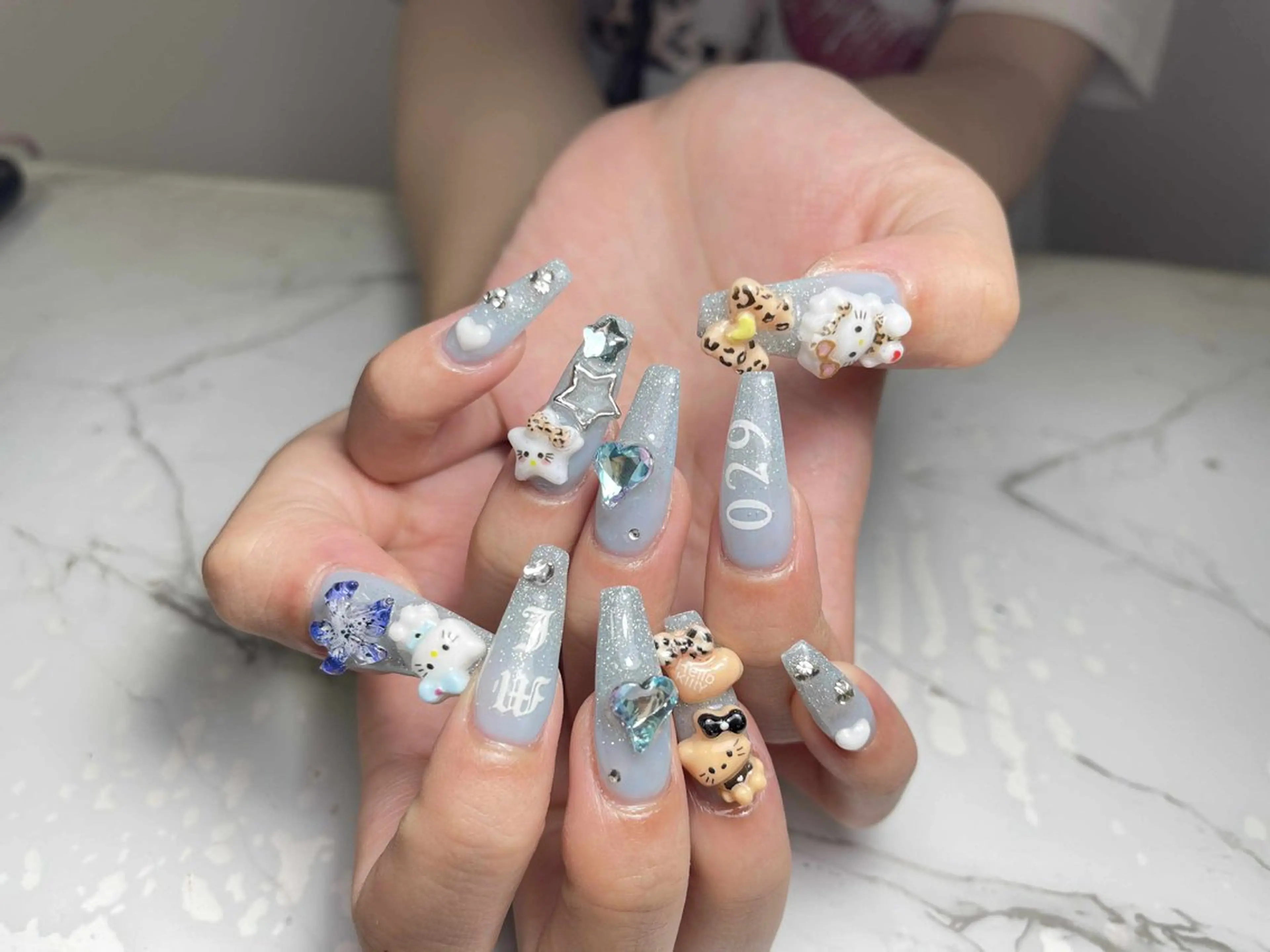 ネイル アートネイル フレンチネイル ジェルネイル グラデーション 韓国ネイル ハンドネイル 💕鈴木ユリ パラジェル/オフ無料のネイルデザイン