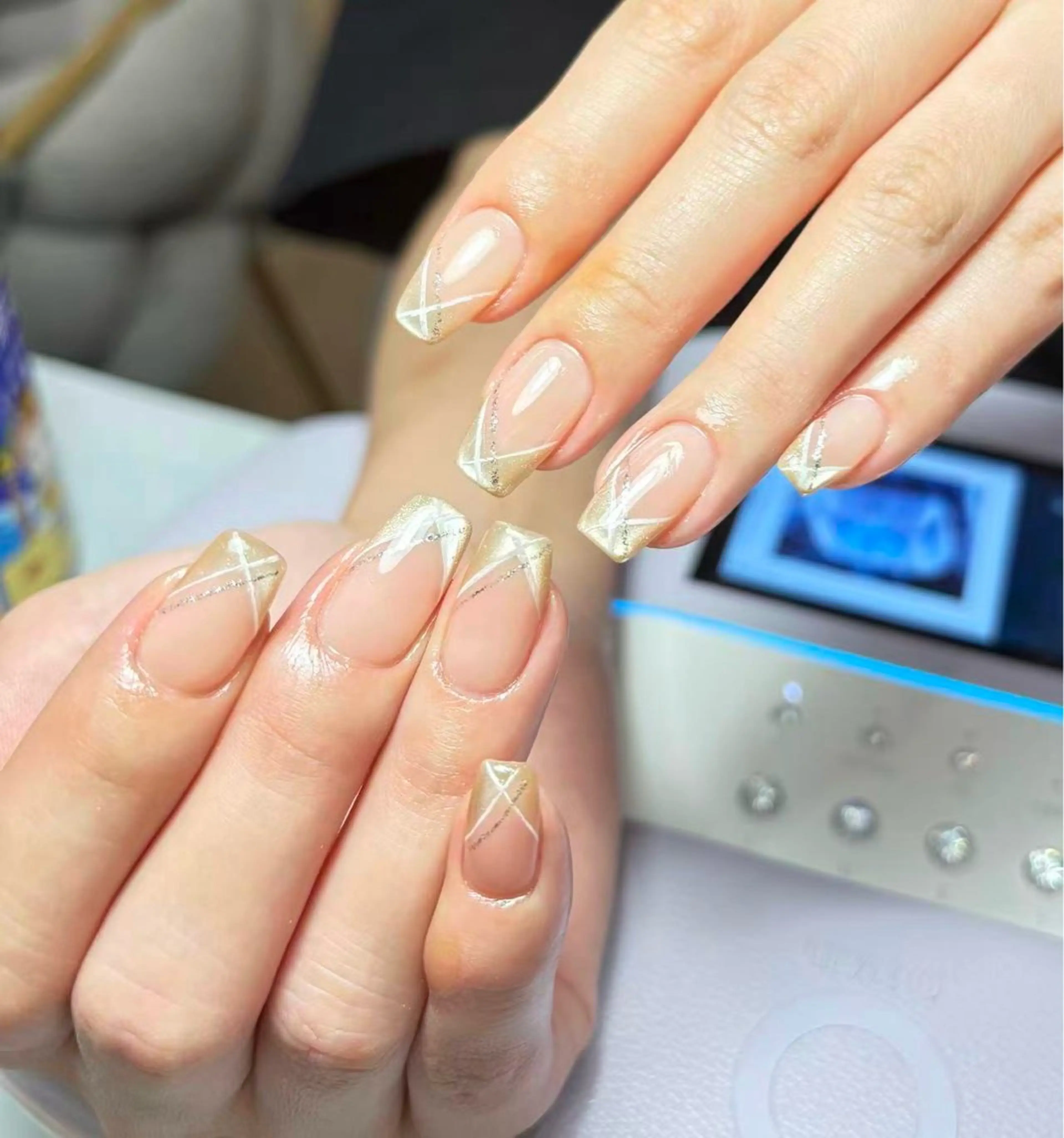 ネイル ハンドネイル AngelChris ビューティーサロンのネイルデザイン