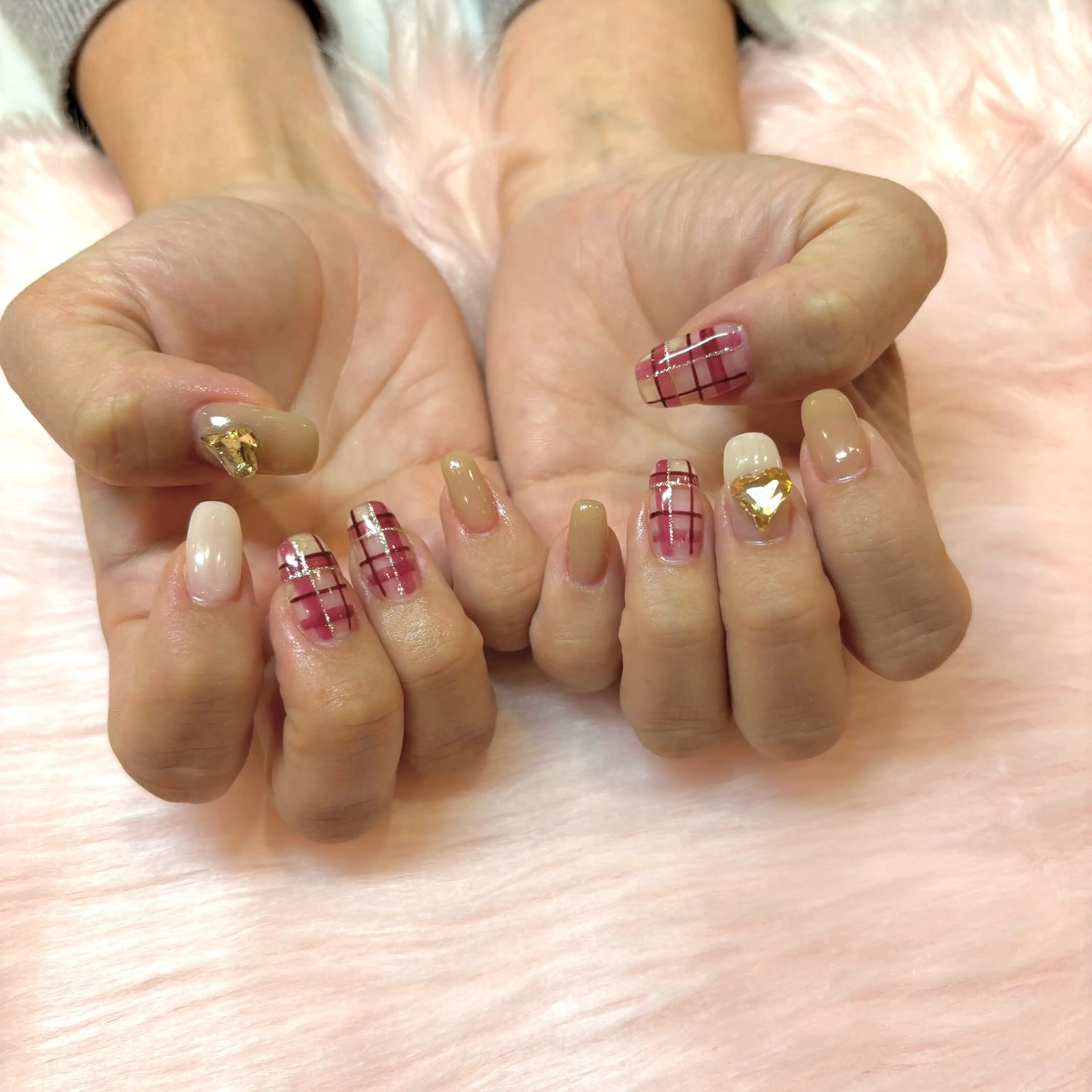 ネイル ハンドネイル emu haruのネイルデザイン