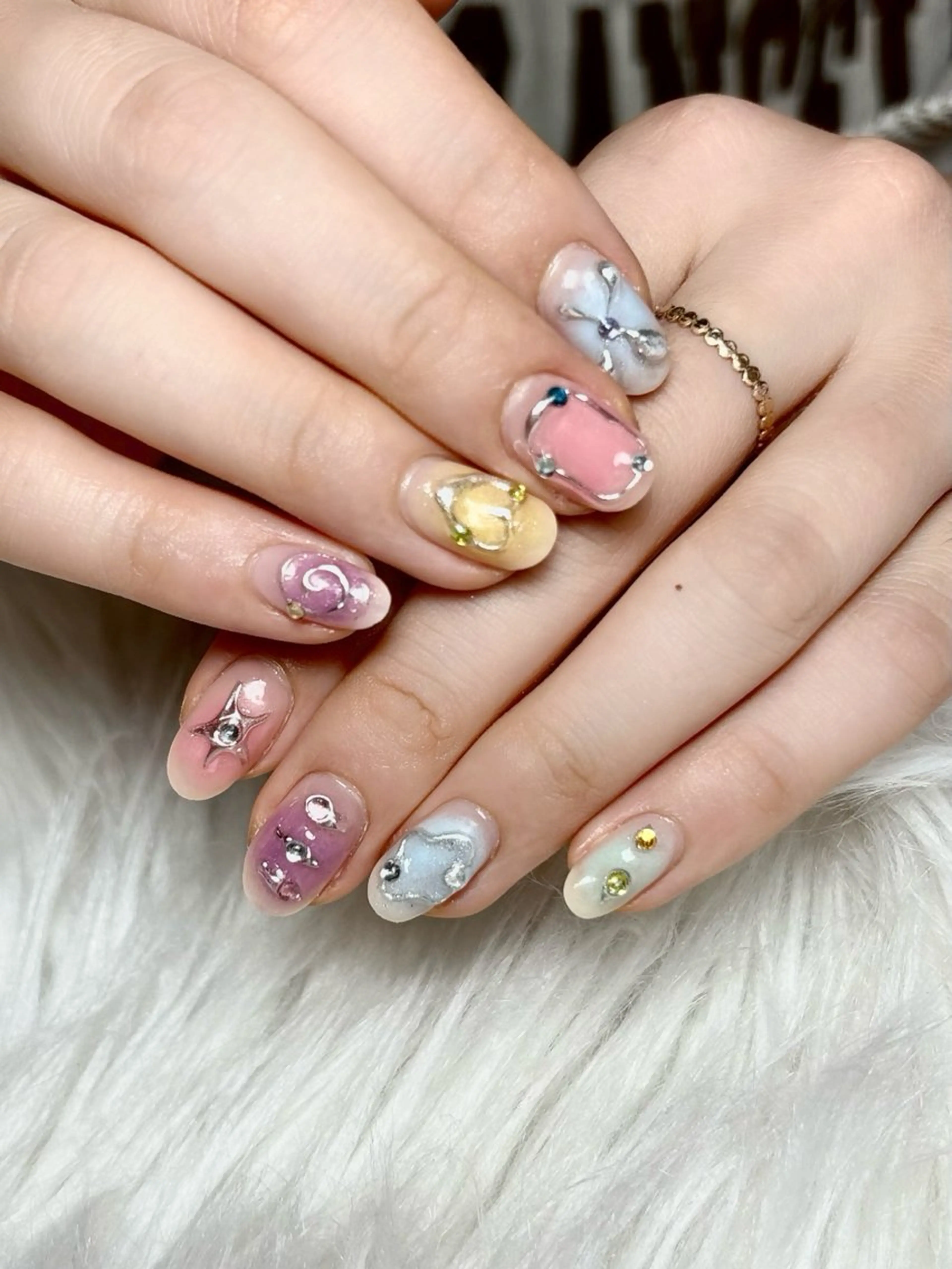 ネイル フレンチネイル 韓国ネイル マグネットネイル ニュアンスネイル オフィスネイル ハンドネイル ハンドケア Hi beauty 渋谷のネイルデザイン