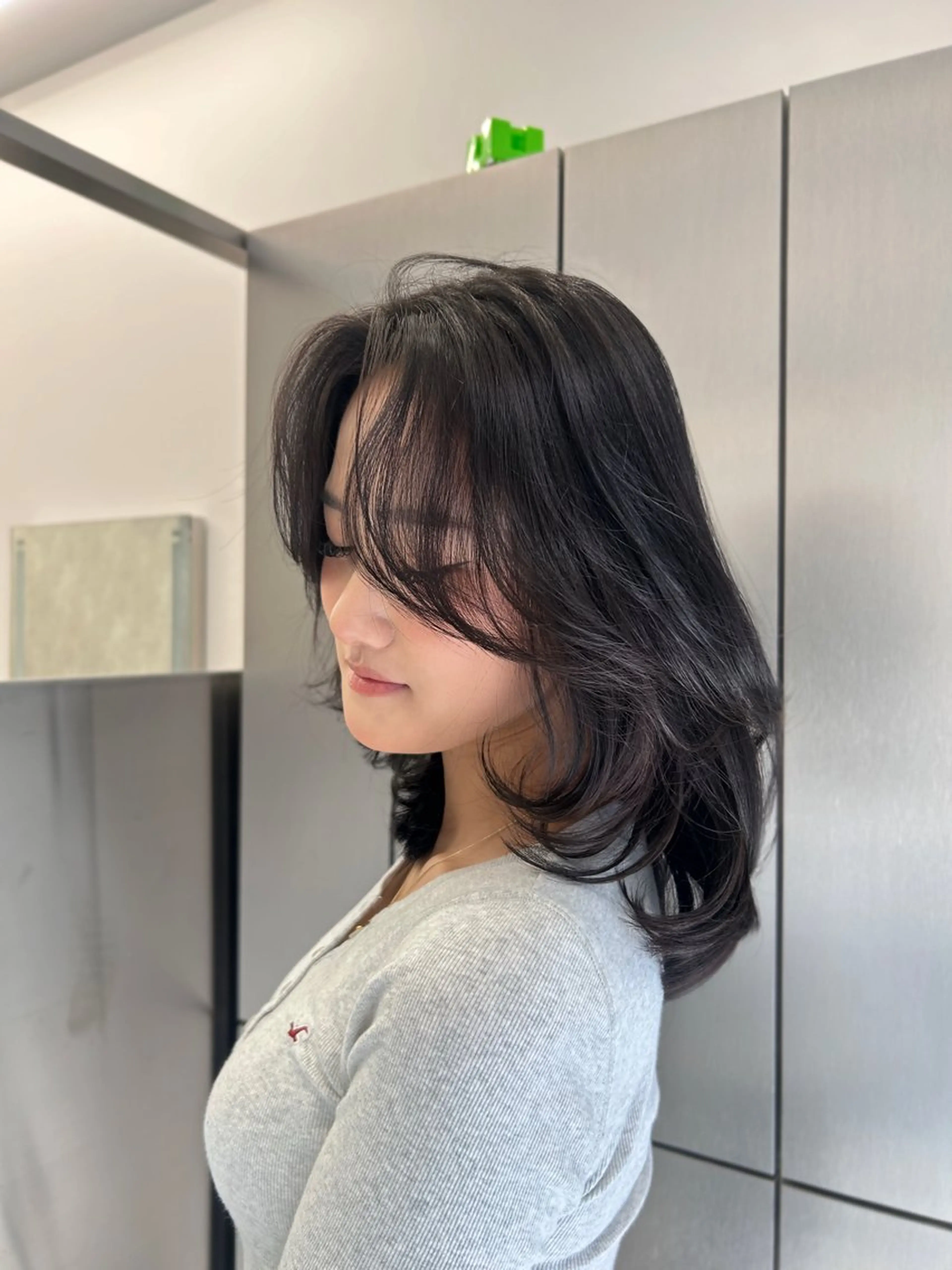 セミロング レイヤーカット カット ヘアカラー トリートメント 大人レイヤー/艶美髪 🇺🇸TOMONAのヘアスタイル