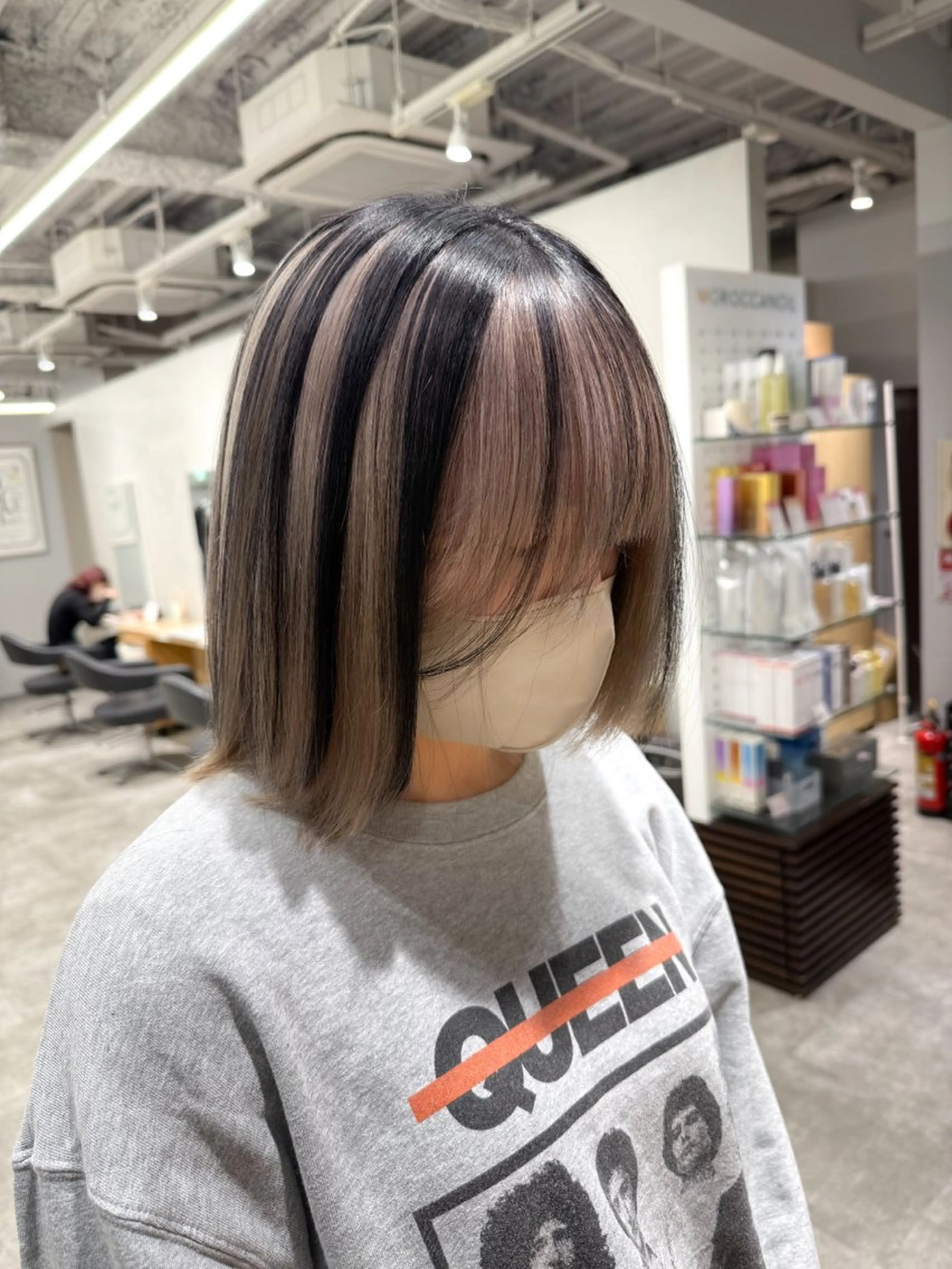 ミディアム カラー ブリーチ デザインカラー ヘアカラー トリートメント 巻ける髪質改善🫧ハ イライト/永田汰伊智のヘアスタイル