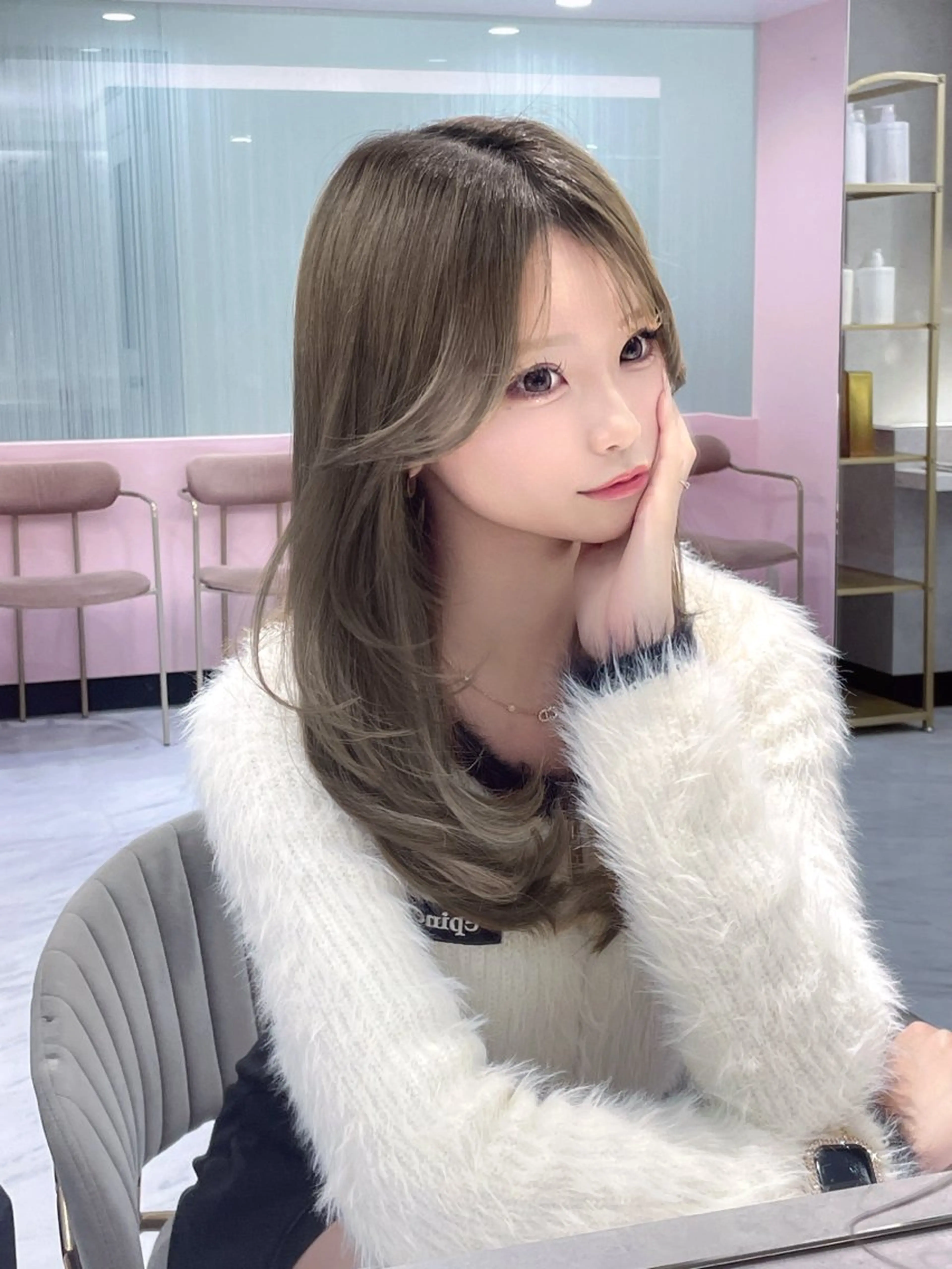 ロング カラー ヘアアレンジ ヘアカラー トリートメント レイヤー/髪質改善 /透け感カラー/艶髪のヘアスタイル