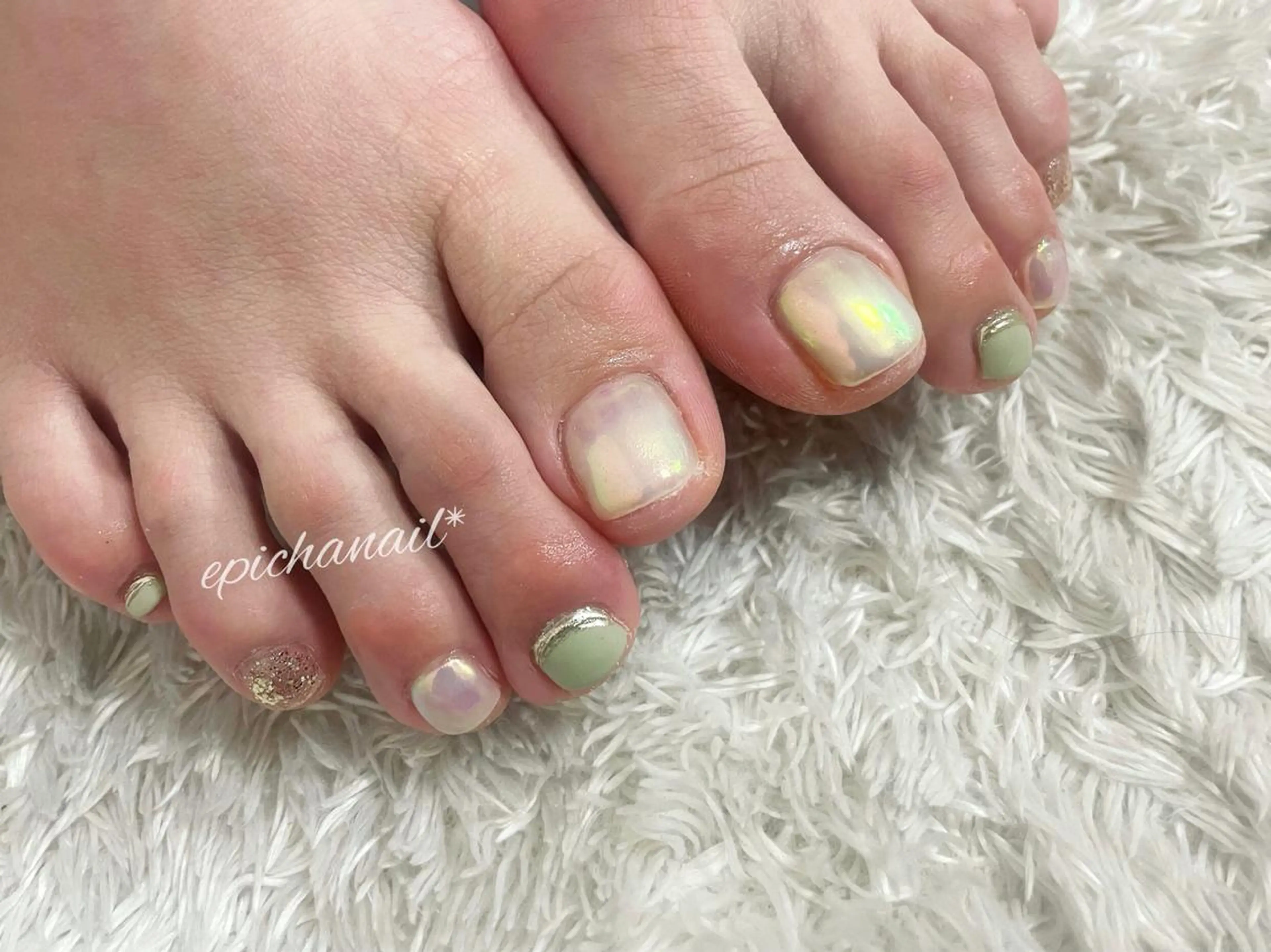 ネイル アートネイル オーロラネイル フットネイル グリーン ミラーネイル EPICHA NAILのネイルデザイン