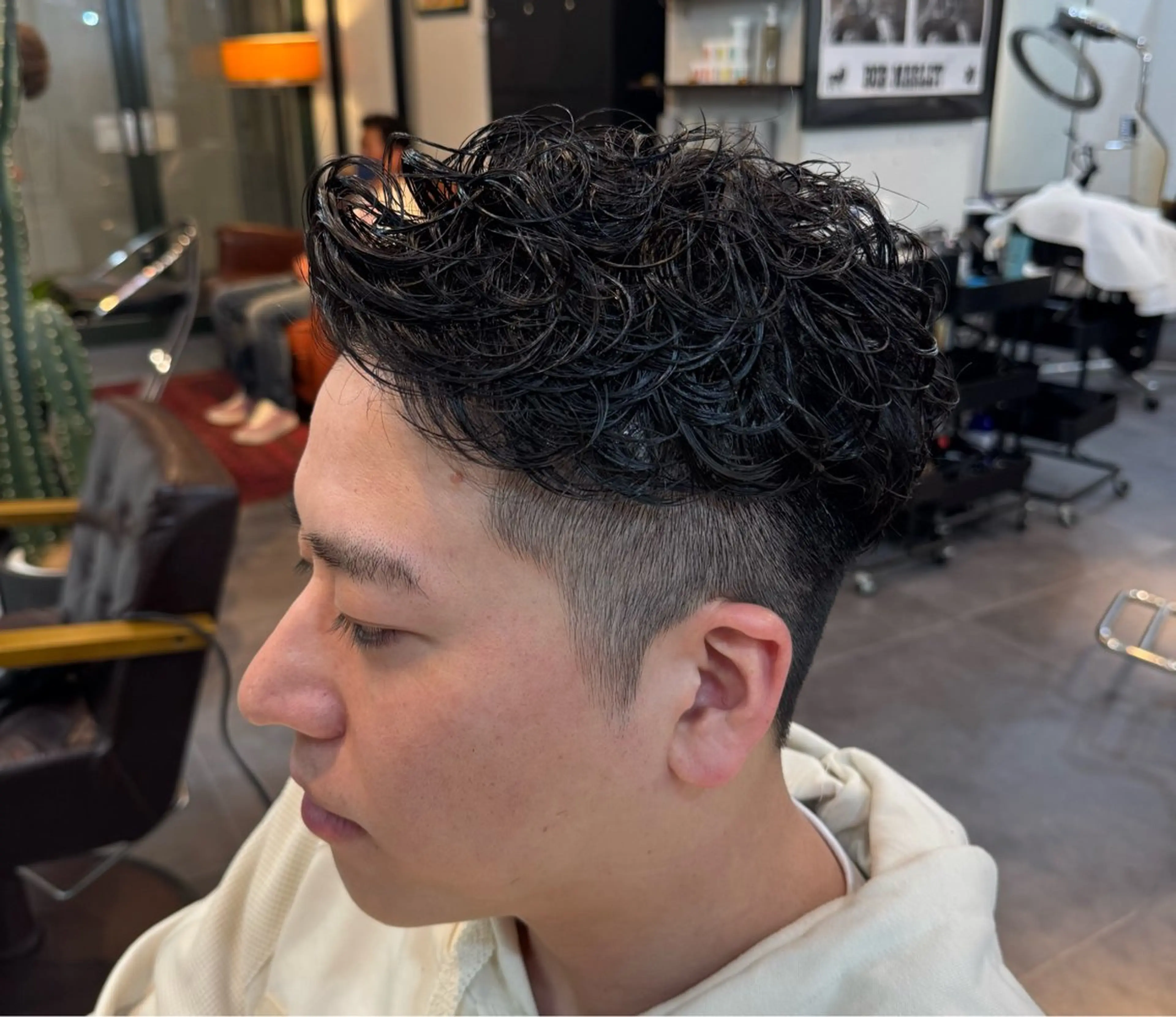 ミディアム カラー パーマ メンズ カット パーマ HRABRA ゆづきのヘアスタイル