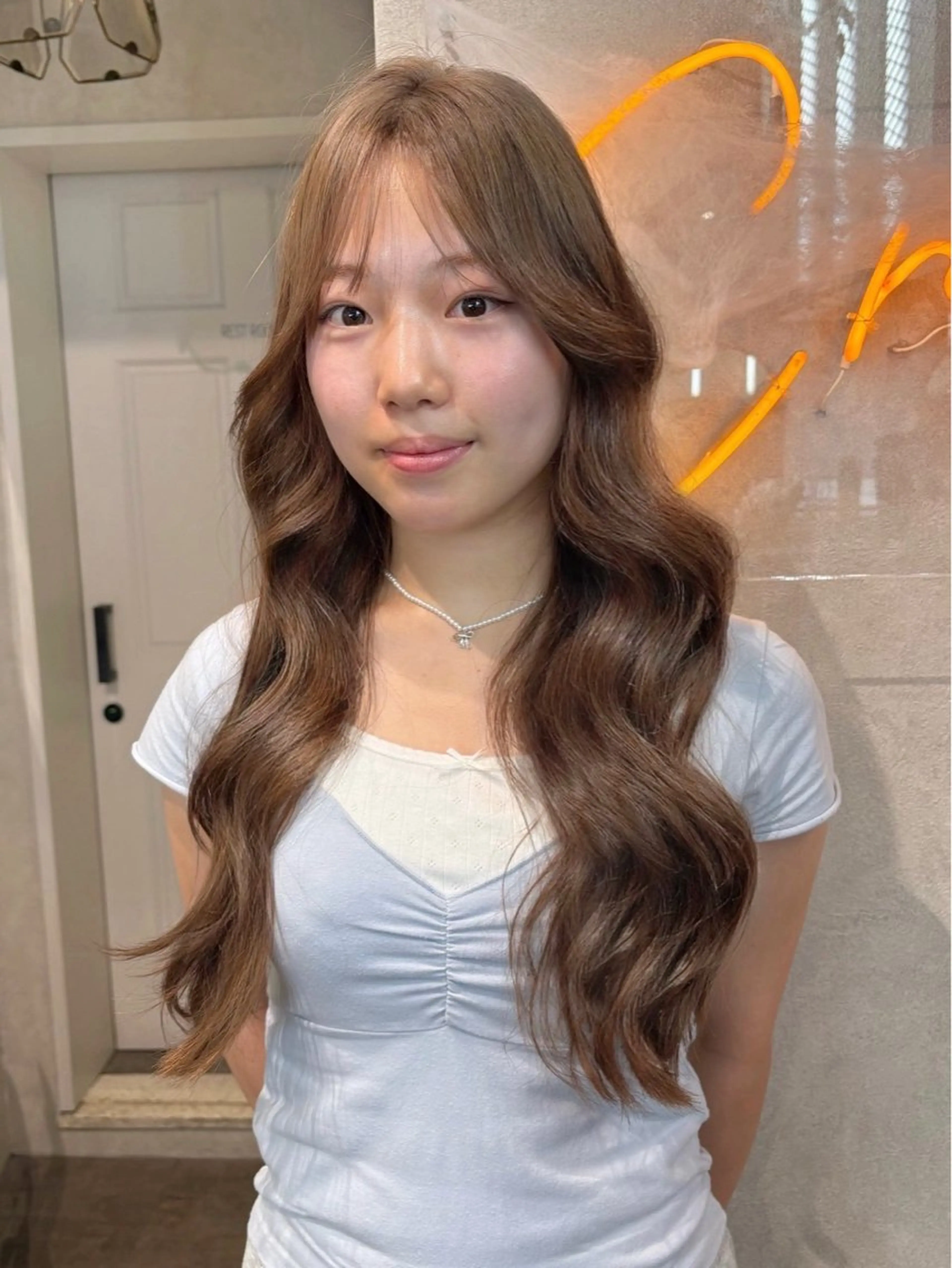 カラー 平良 彩笑のヘアスタイル