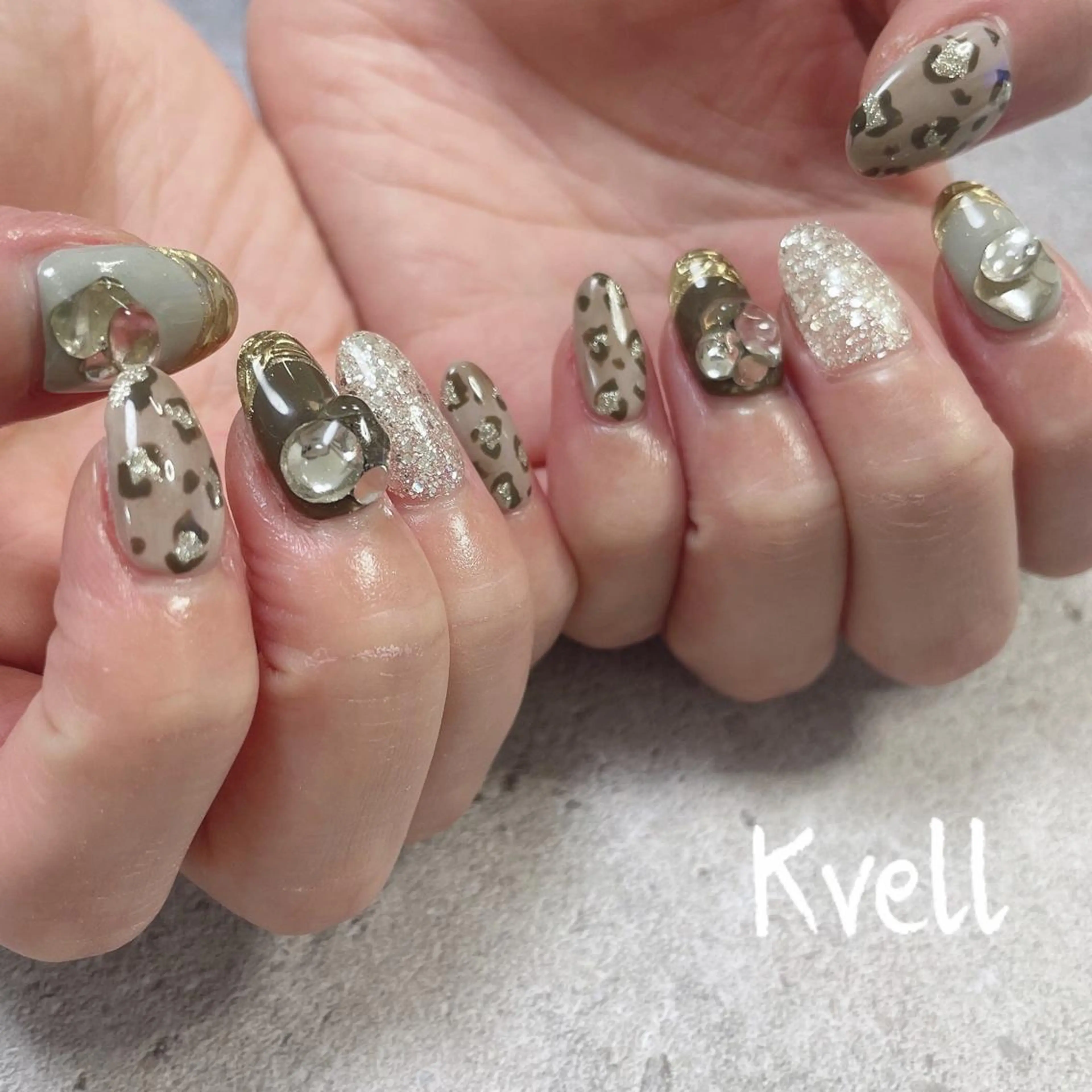 ネイル アニマル柄 ハンドネイル nailsalon Kvellのネイルデザイン