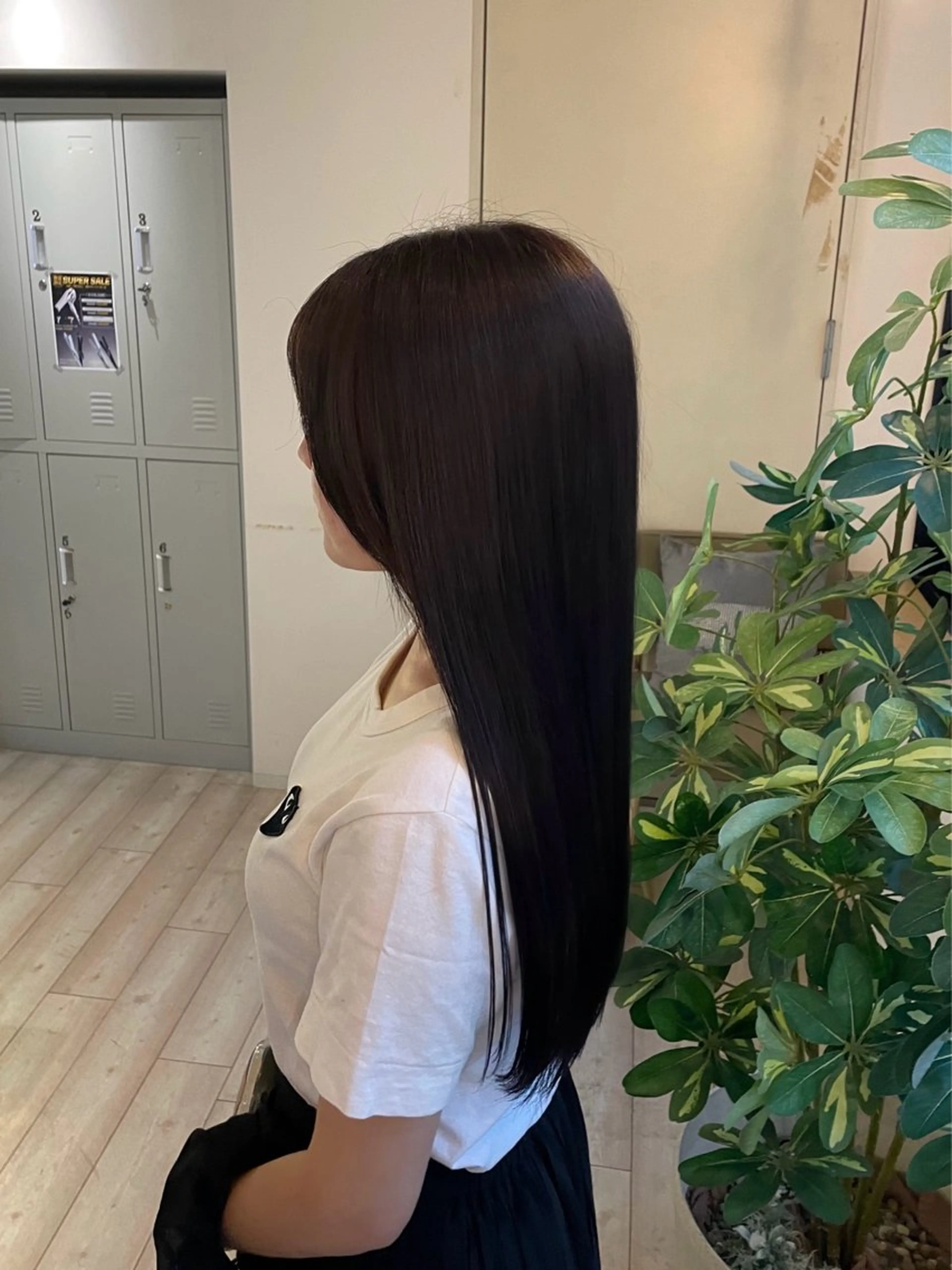 ロング カット ヘアカラー 縮毛矯正 トリートメント ひなの/透明感 カラー/レイヤーのヘアスタイル