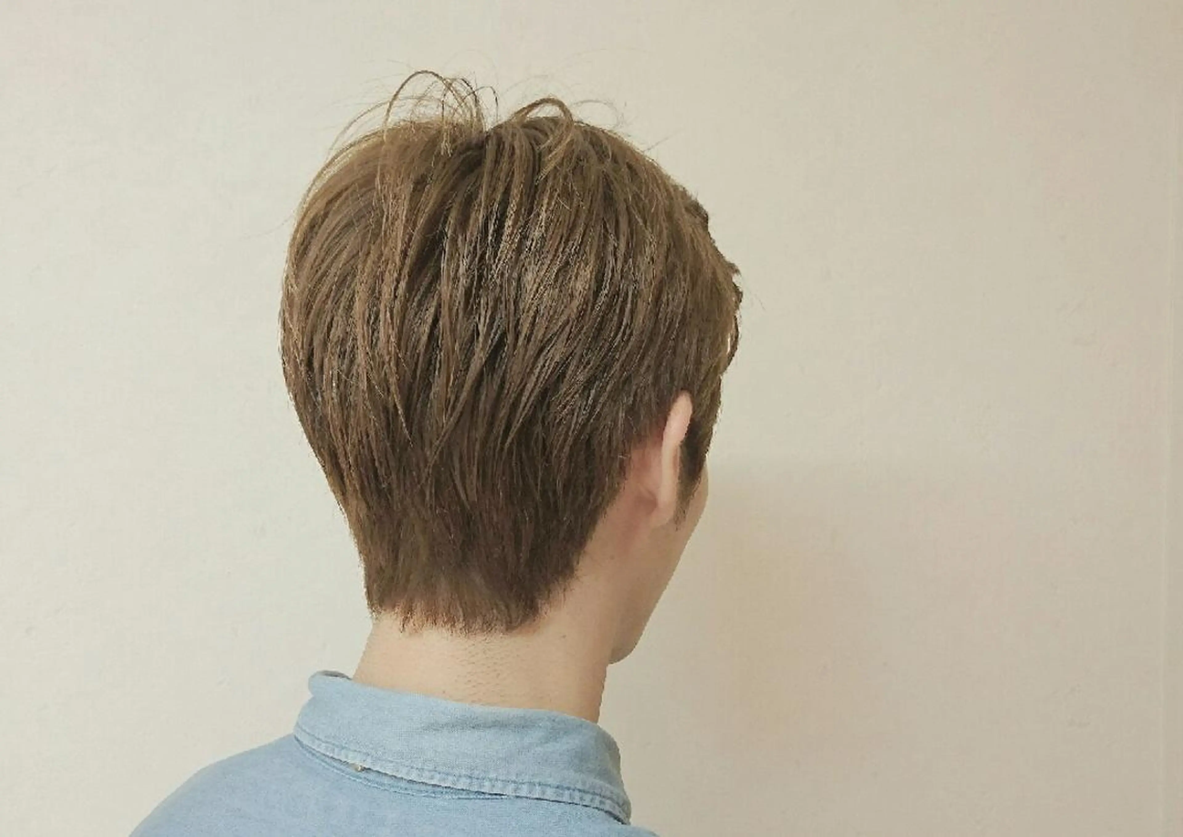 ショート メンズ 透明感ハイライト◎ 伊藤夏海のヘアスタイル