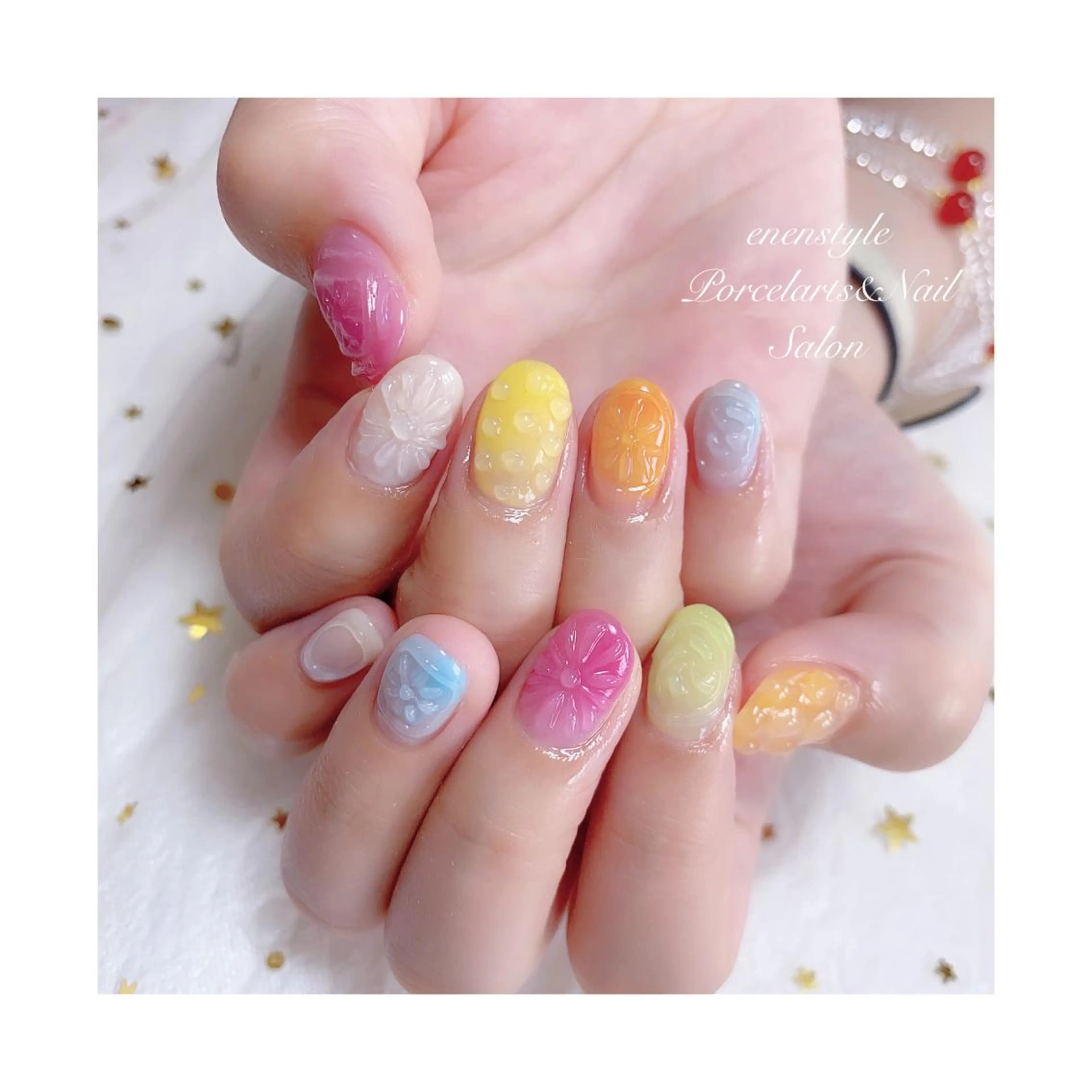 ミディアム ネイル ジェルネイル ニュアンスネイル オフィスネイル ワンカラーネイル パラジェル ハンドネイル 👑enen style👑のネイルデザイン