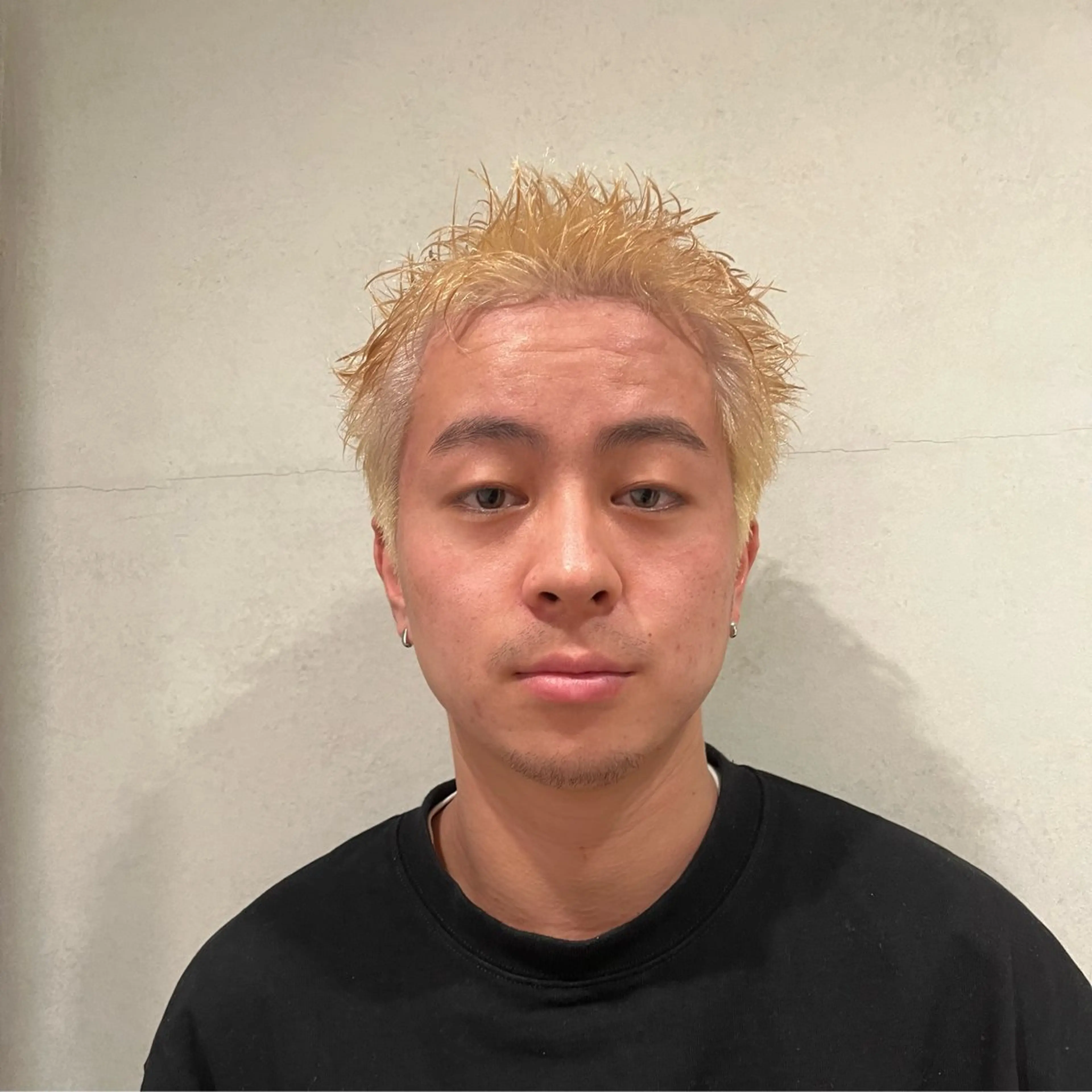 ショート カラー メンズ メンズブリーチ メンズハイトーン ブリーチ ブロンド ハイトーンカラー ヘアカラー 🌿‬ナチュラルヘア /パーマ/蒼真🍃のヘアスタイル