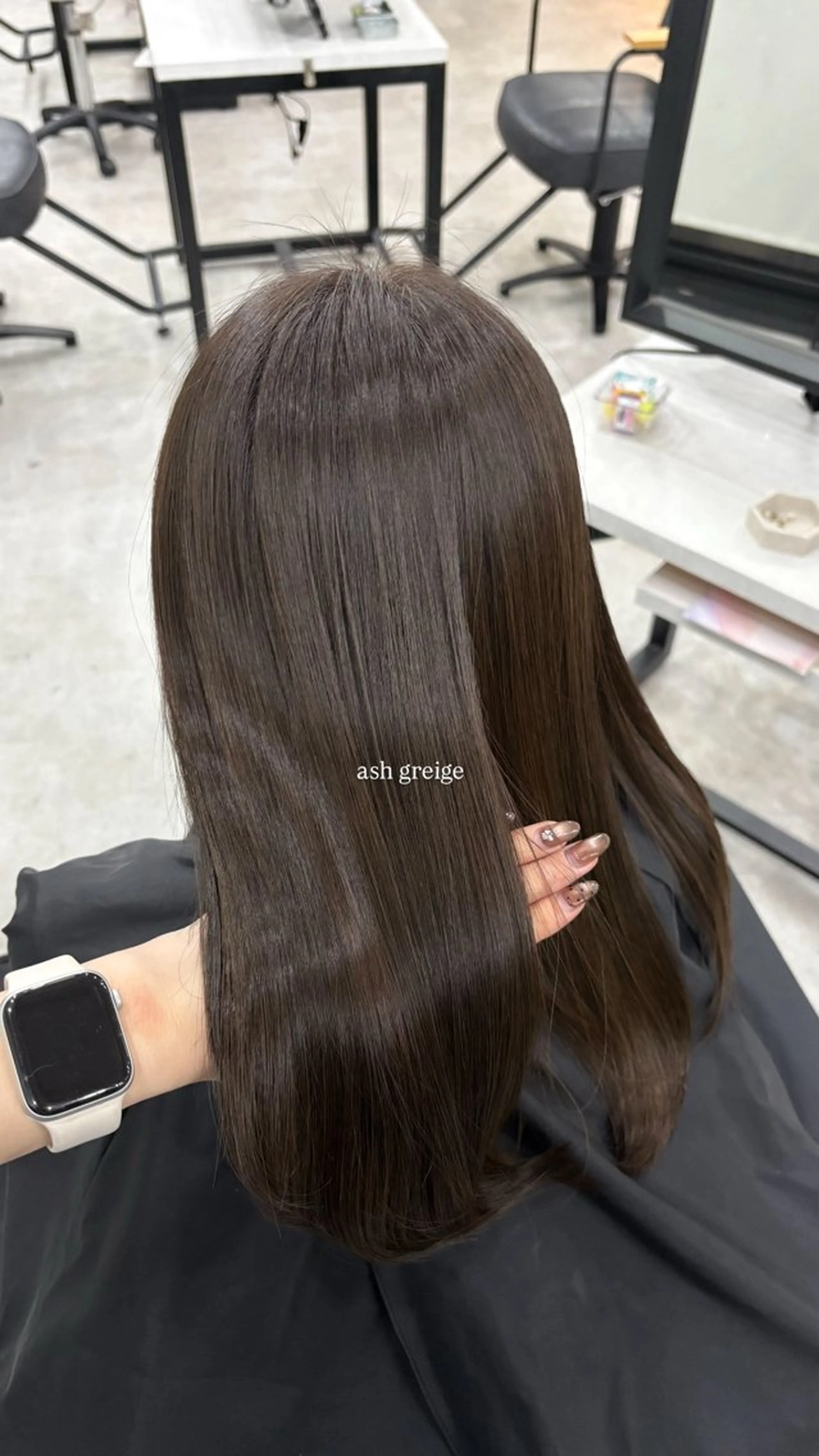 セミロング Haruka /うる艶透明感カラーのヘアスタイル