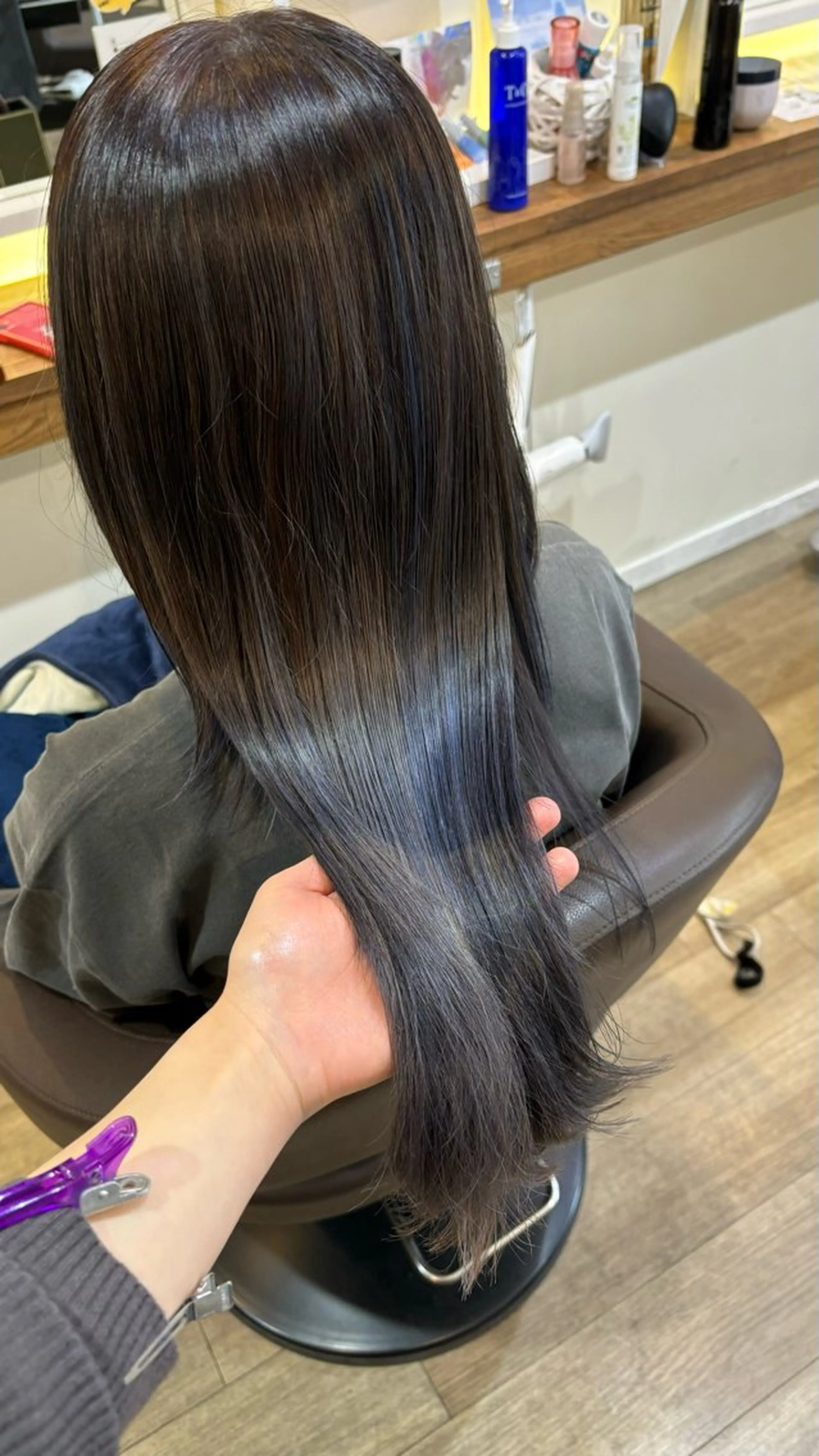 ロング レイヤーカット ヘアカラー 🎀ハイトーン/ 艶カラー/夕月🎀のヘアスタイル